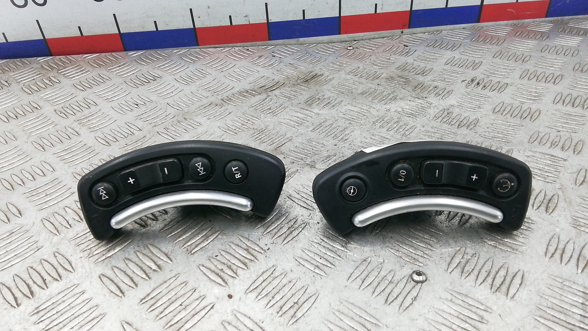 Кнопки руля Land Rover Range Rover Sport