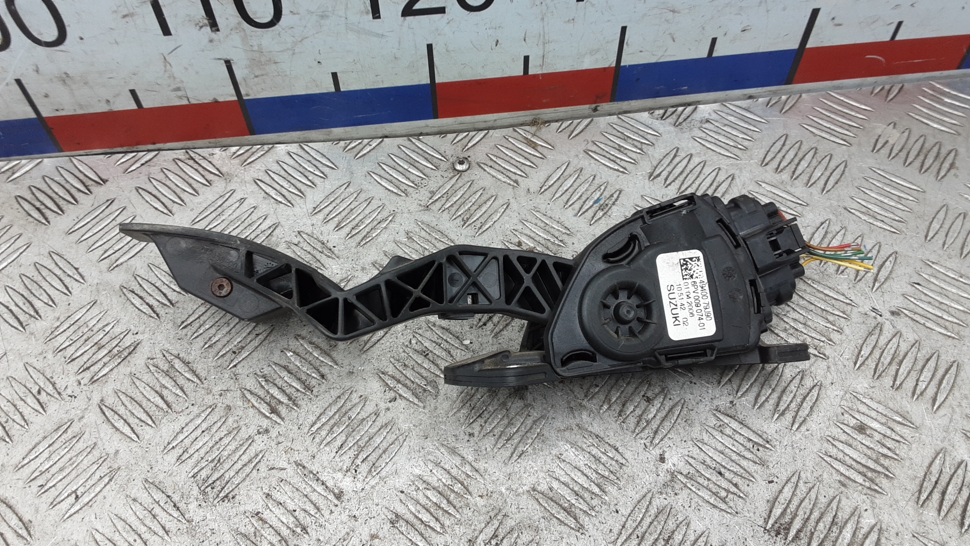 Педаль газа Fiat Sedici