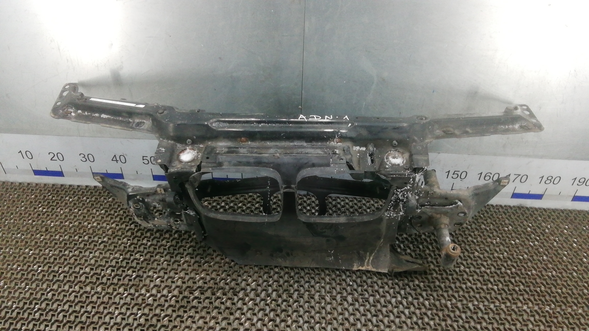 Передняя панель крепления облицовки (телевизор) BMW 3 Series E46