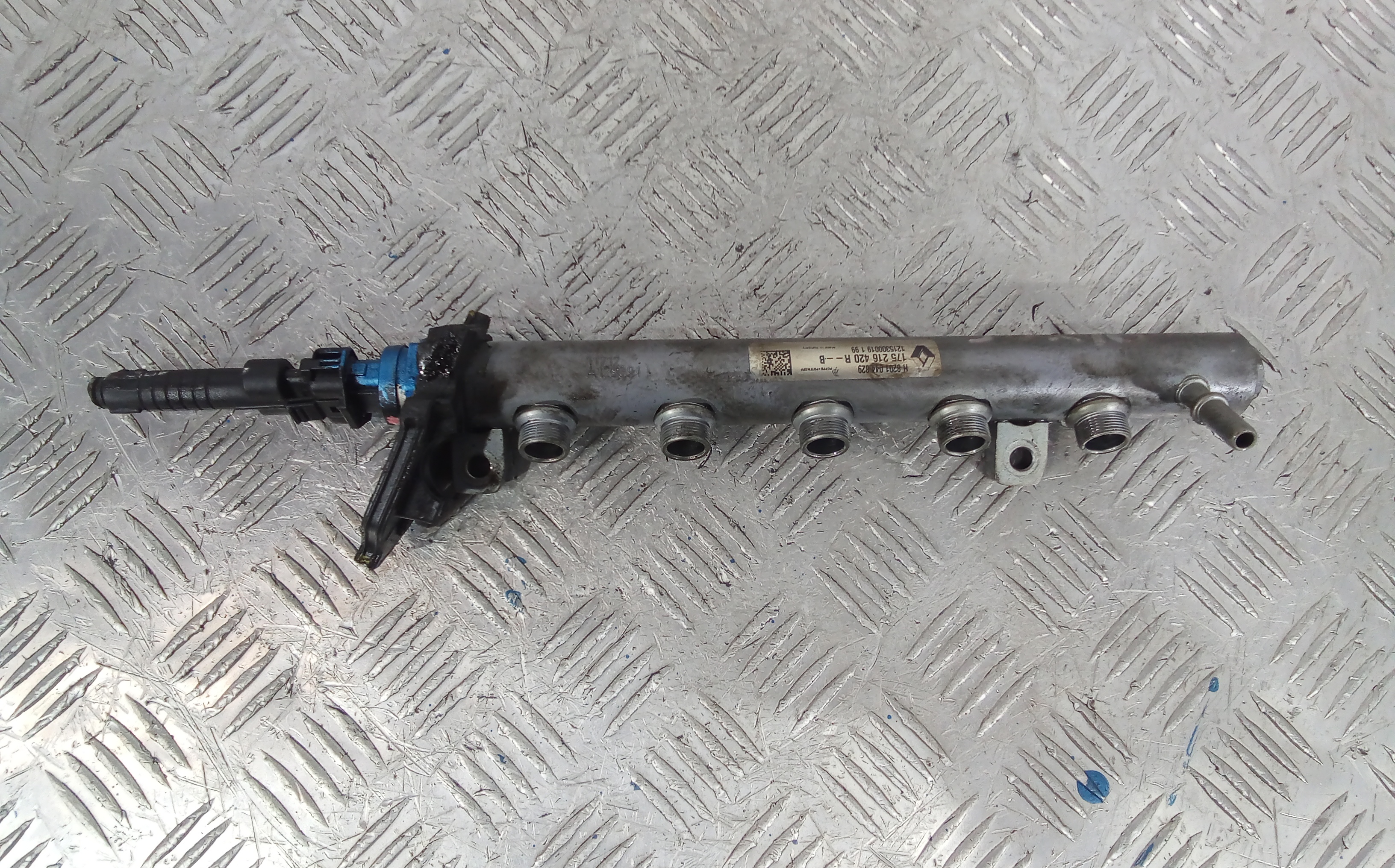 Топливная рампа дизельная Nissan Qashqai J10 +2