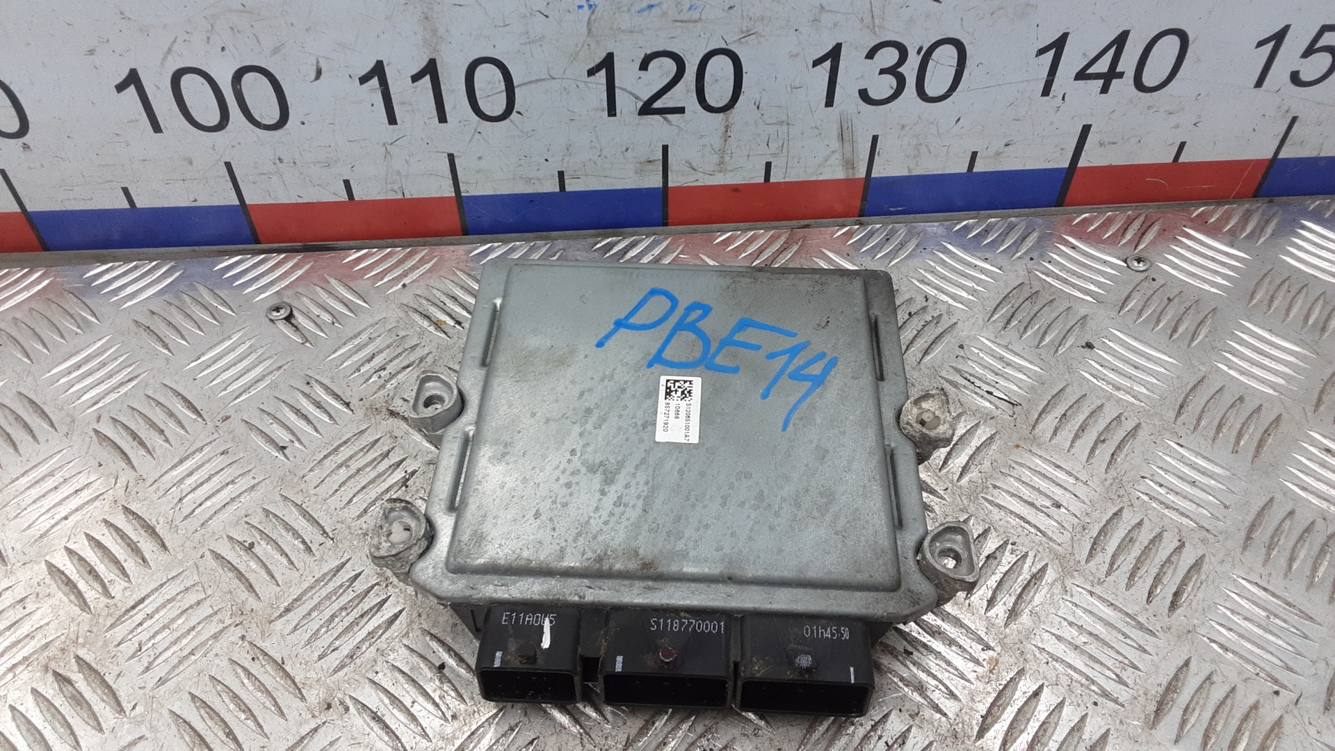 Блок управления двс Ford Focus