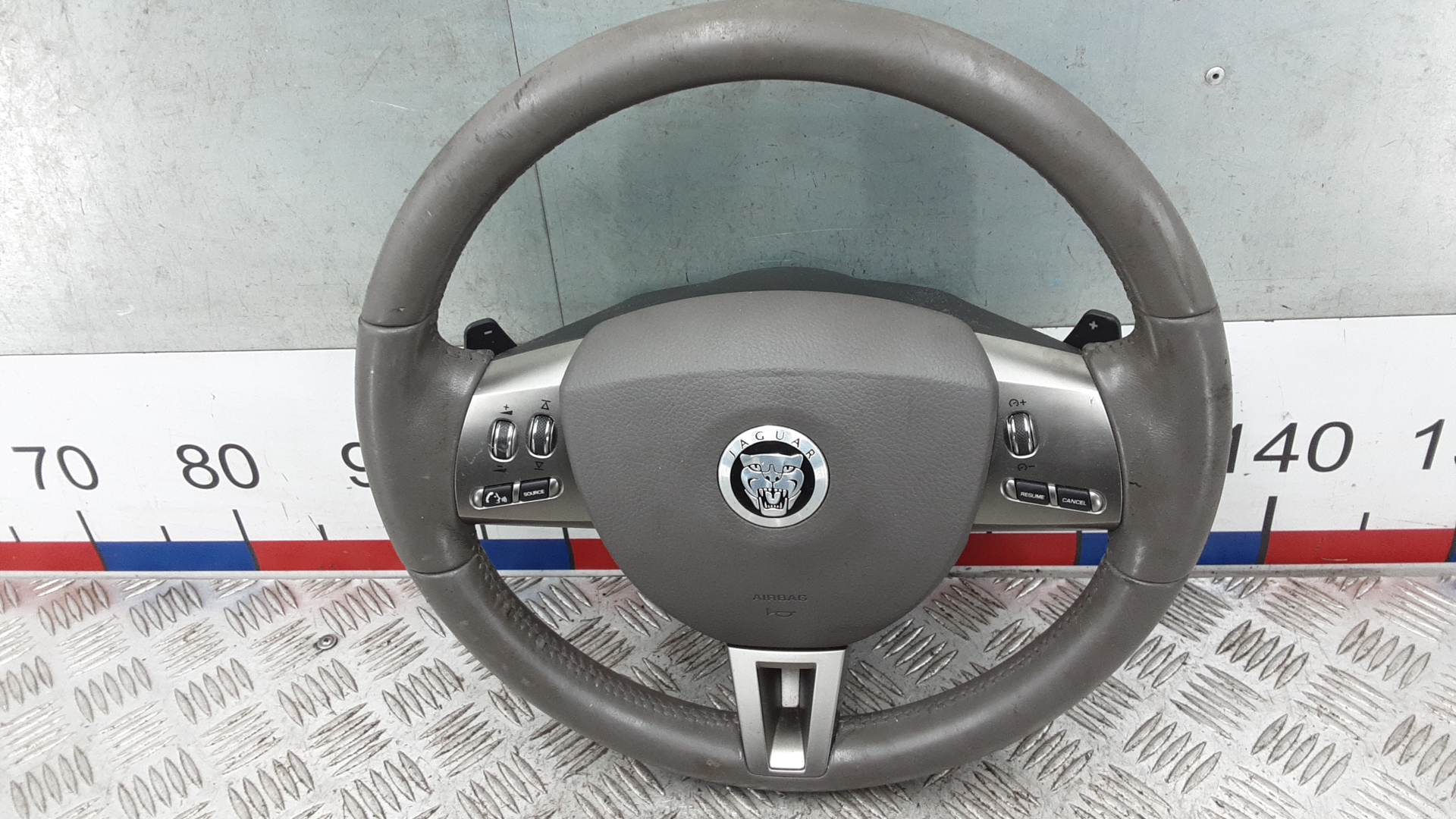 Руль Jaguar XF (X250)