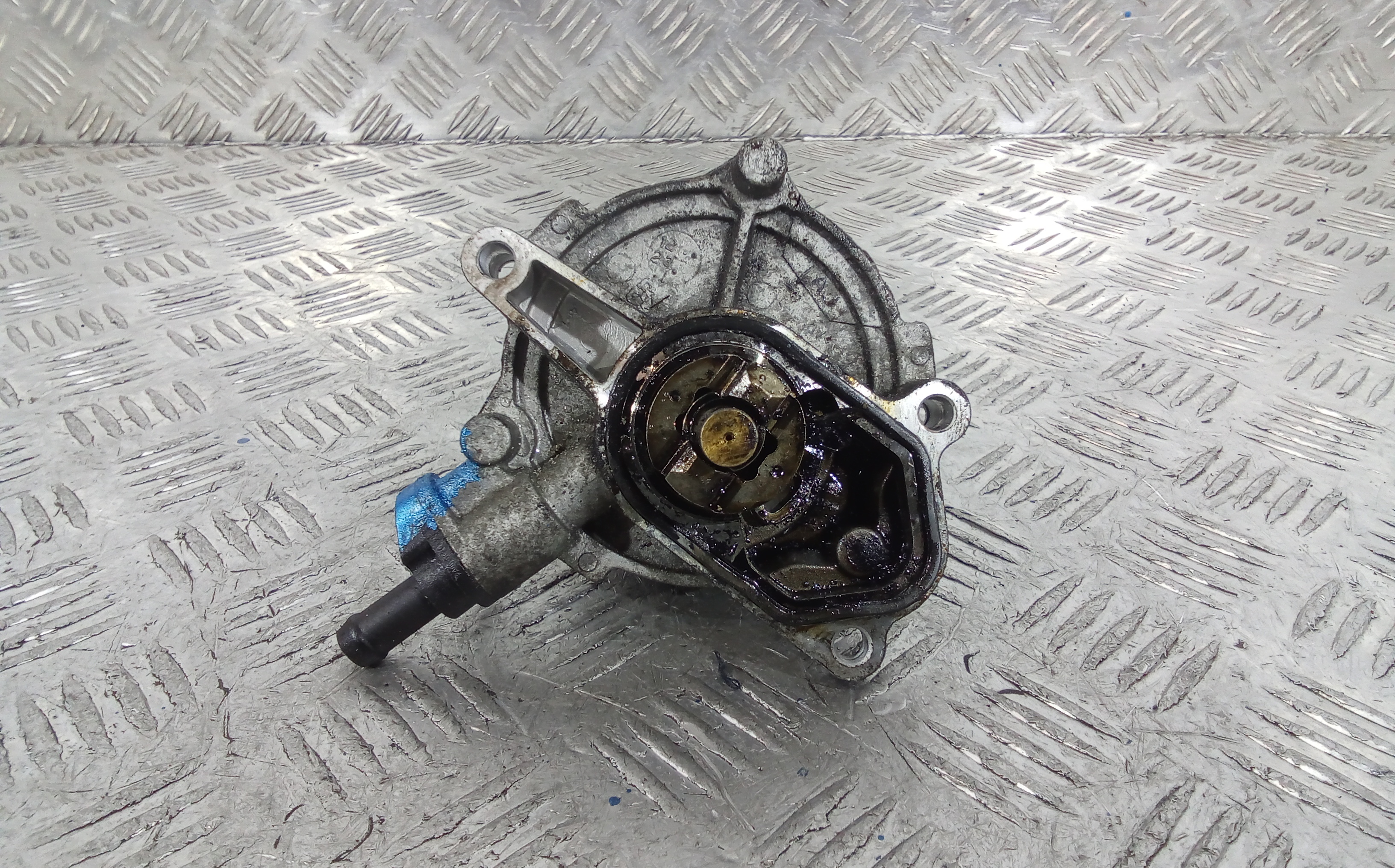 Насос вакуумный Kia Ceed