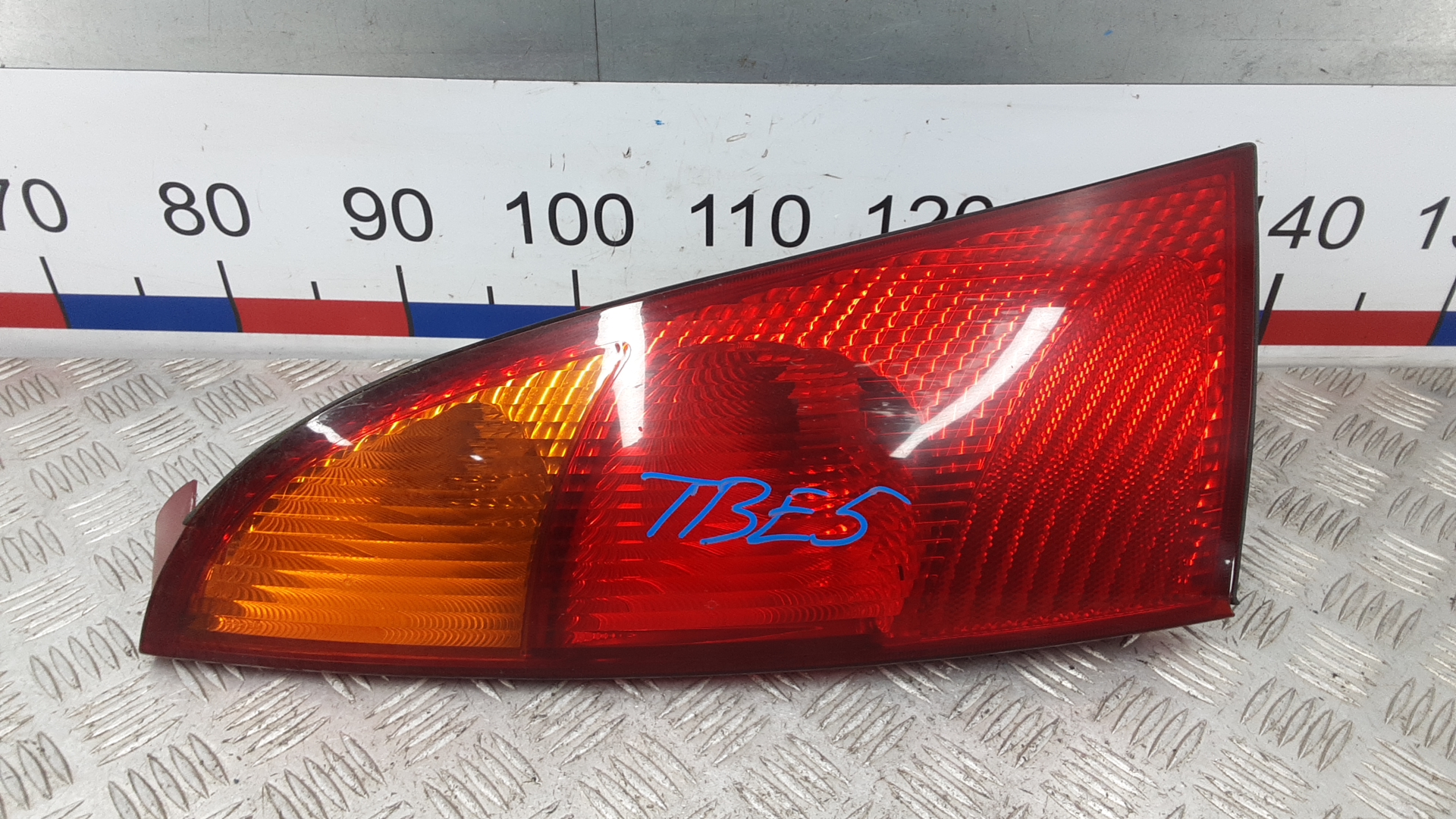 Фонарь задний левый Ford Focus 1
