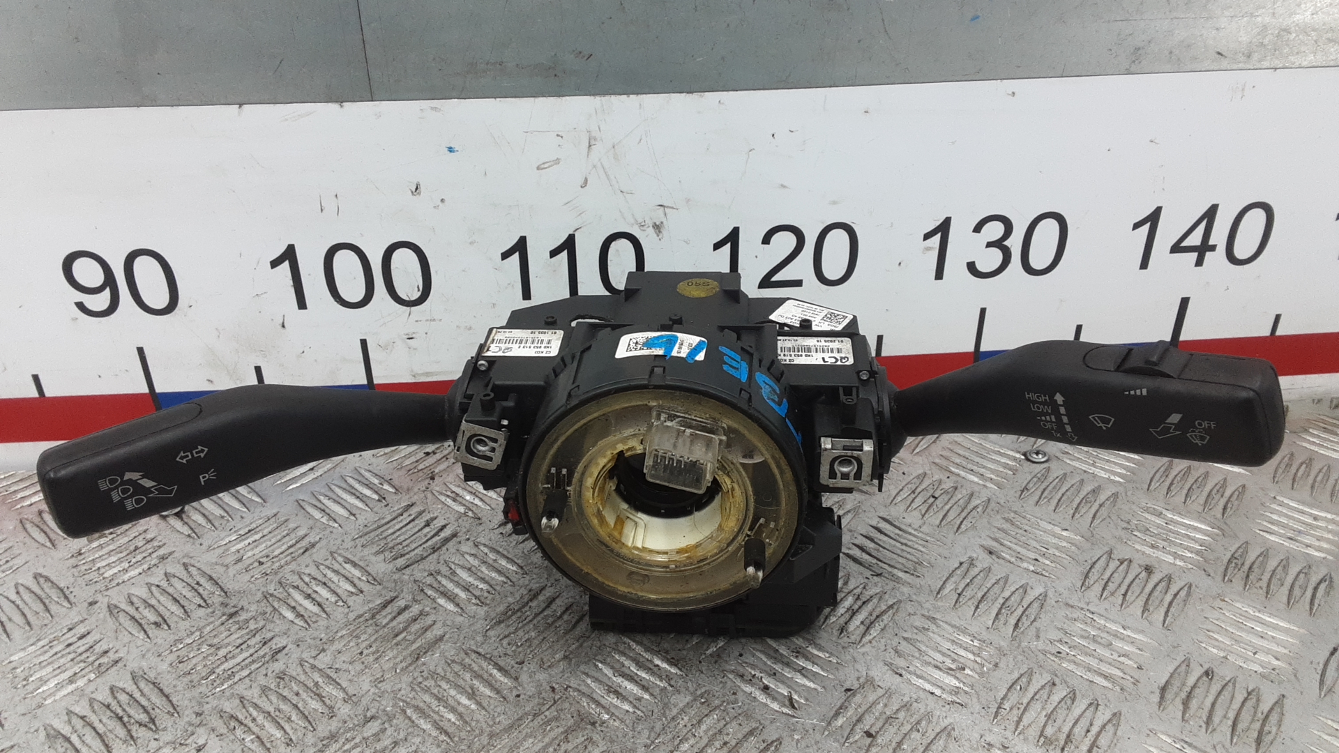 Переключатель поворотов и дворников (стрекоза) Skoda Octavia A5