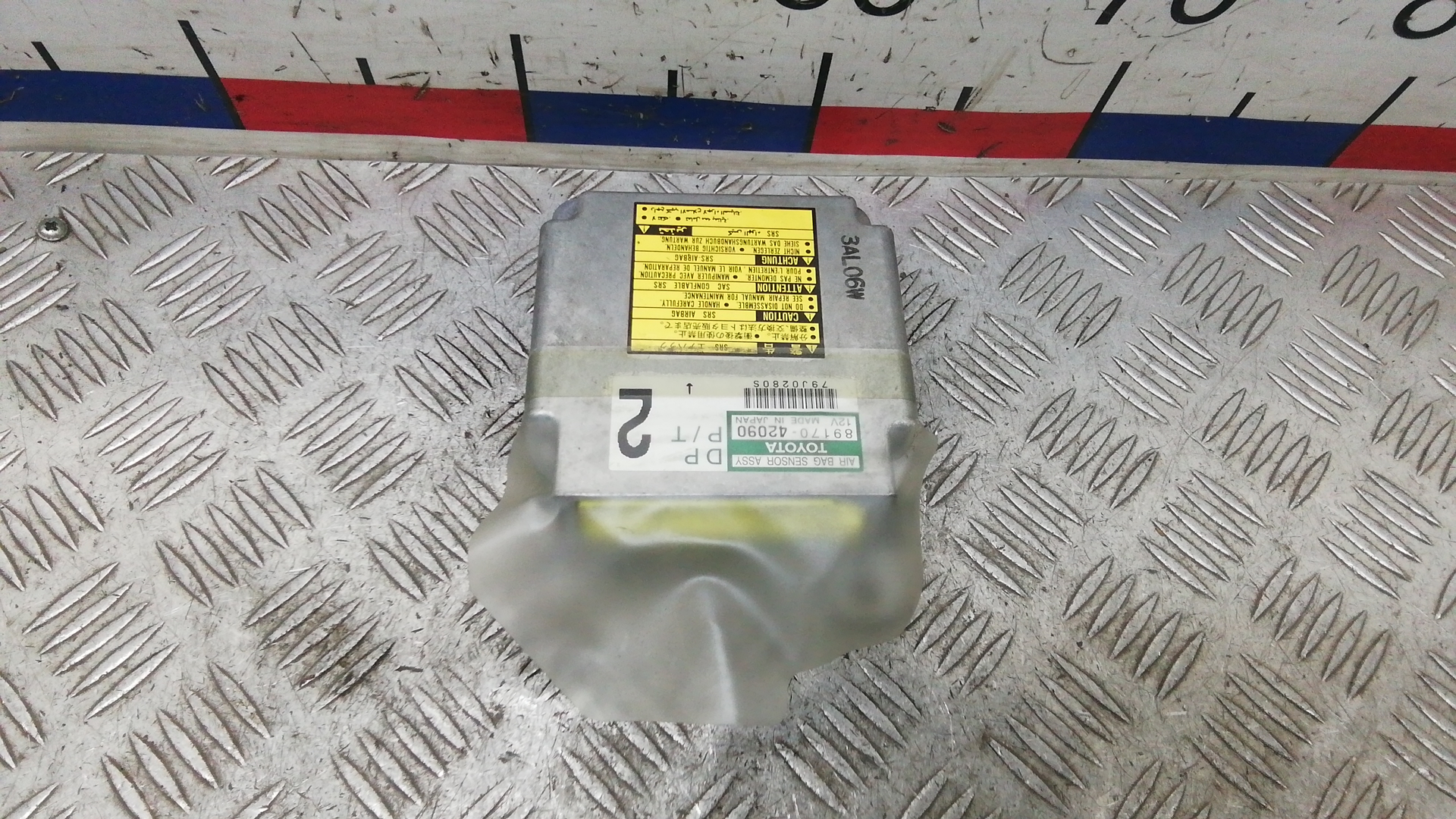 Блок управления airbag Toyota RAV4 XA20