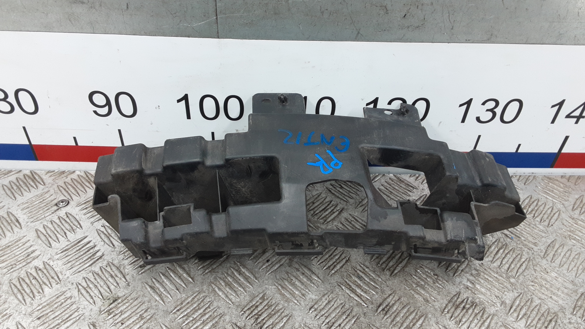 Крепление бампера переднее Ford C-MAX 1