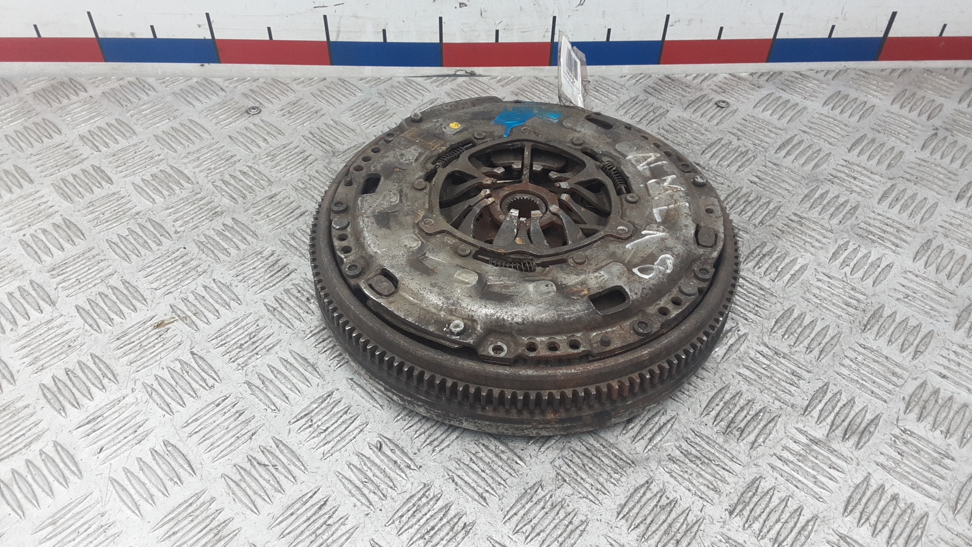 Маховик демпферный бензиновый Skoda Octavia