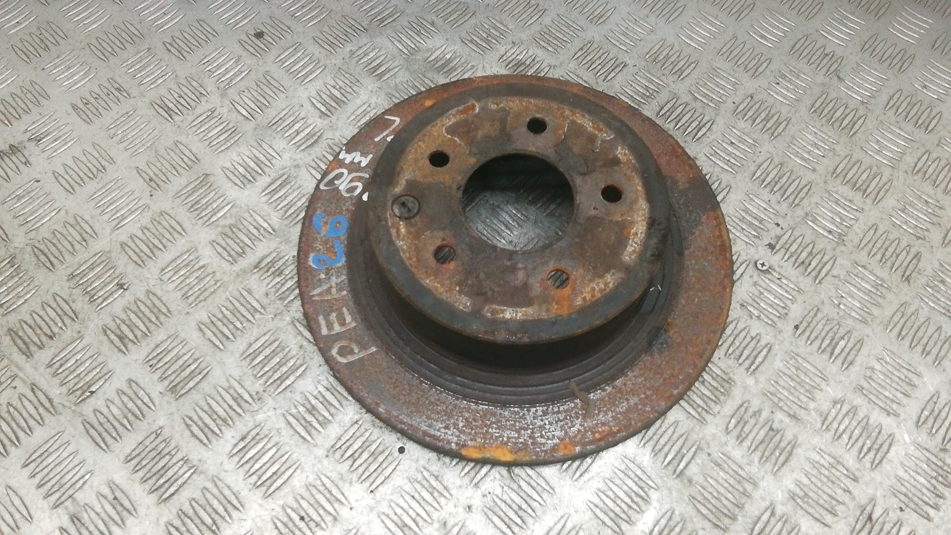Диск тормозной задний Nissan Qashqai J10