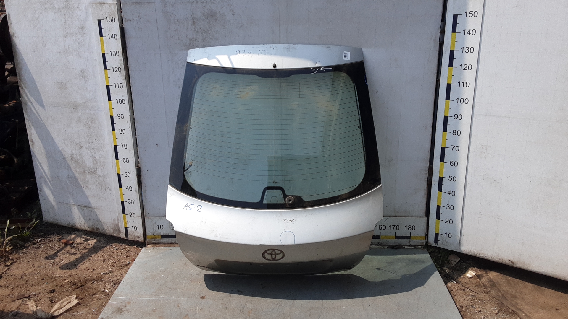 Дверь 3-5 Toyota Avensis T25