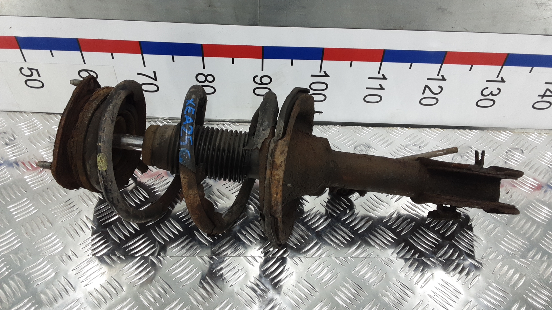 Стойка передняя левая Hyundai H1 (starex)