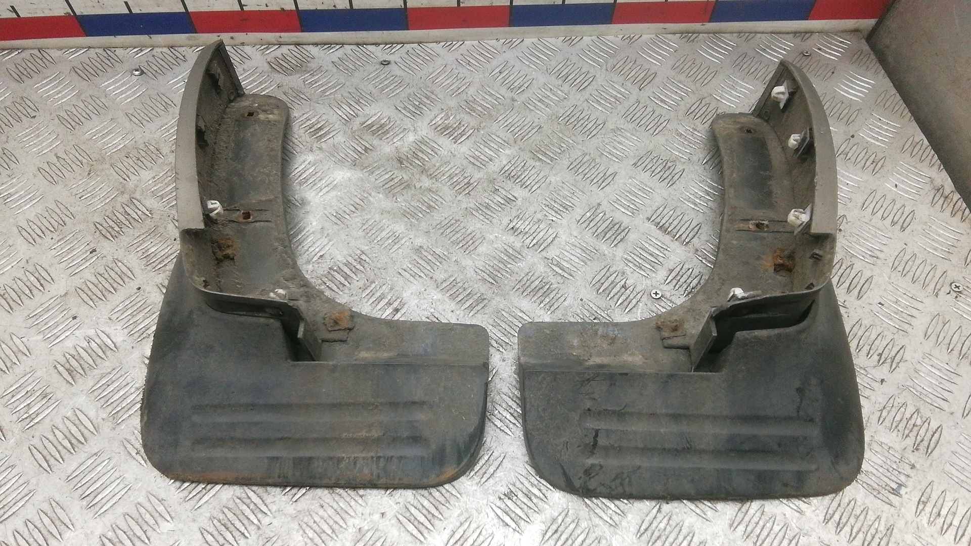 Брызговик Hyundai H1 (starex) 2