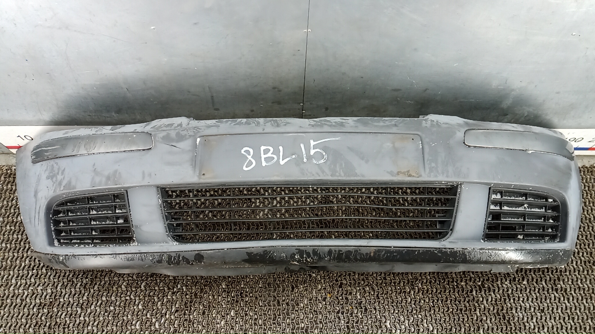 Бампер передний Volkswagen Golf 5