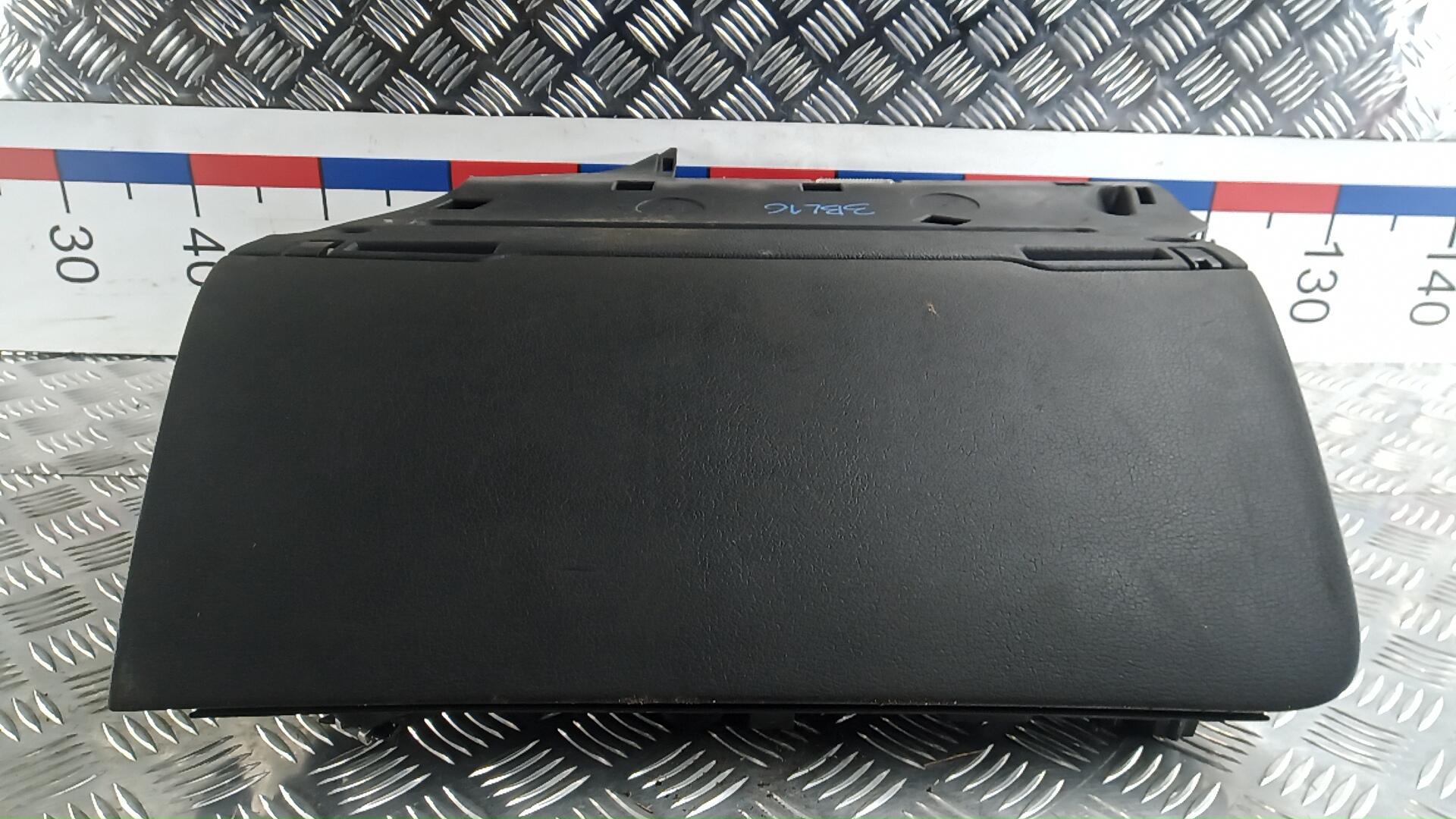 Бардачок (вещевой ящик) Opel Astra H
