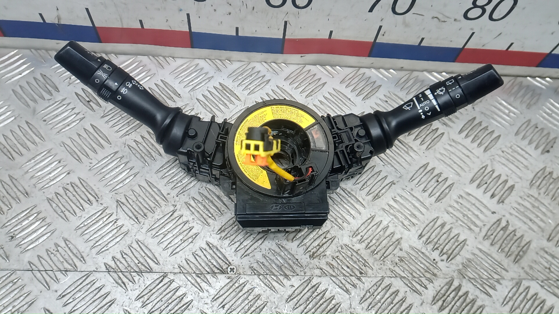 Переключатель поворотов и дворников (стрекоза) Kia Sportage 3