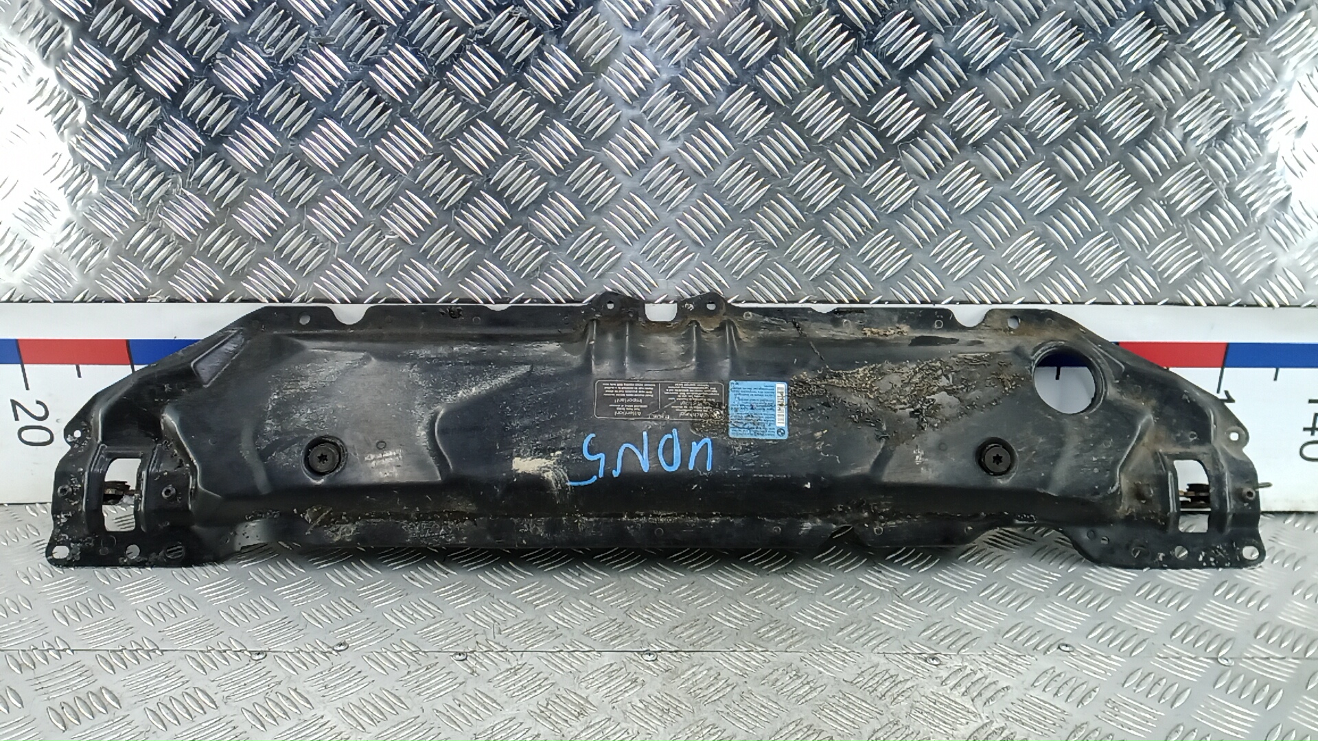 Рамка капота BMW 5 Series E60/E61