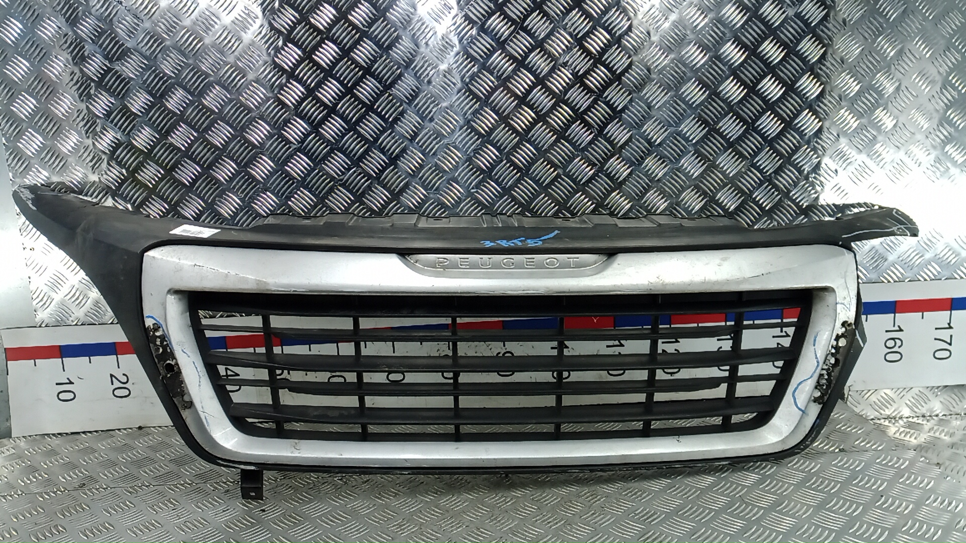 Решетка радиатора Peugeot Boxer 3