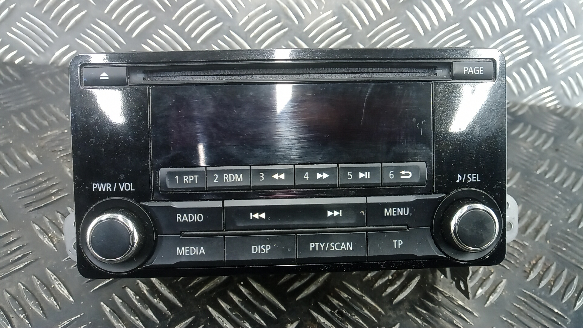 Магнитола Mitsubishi ASX 1