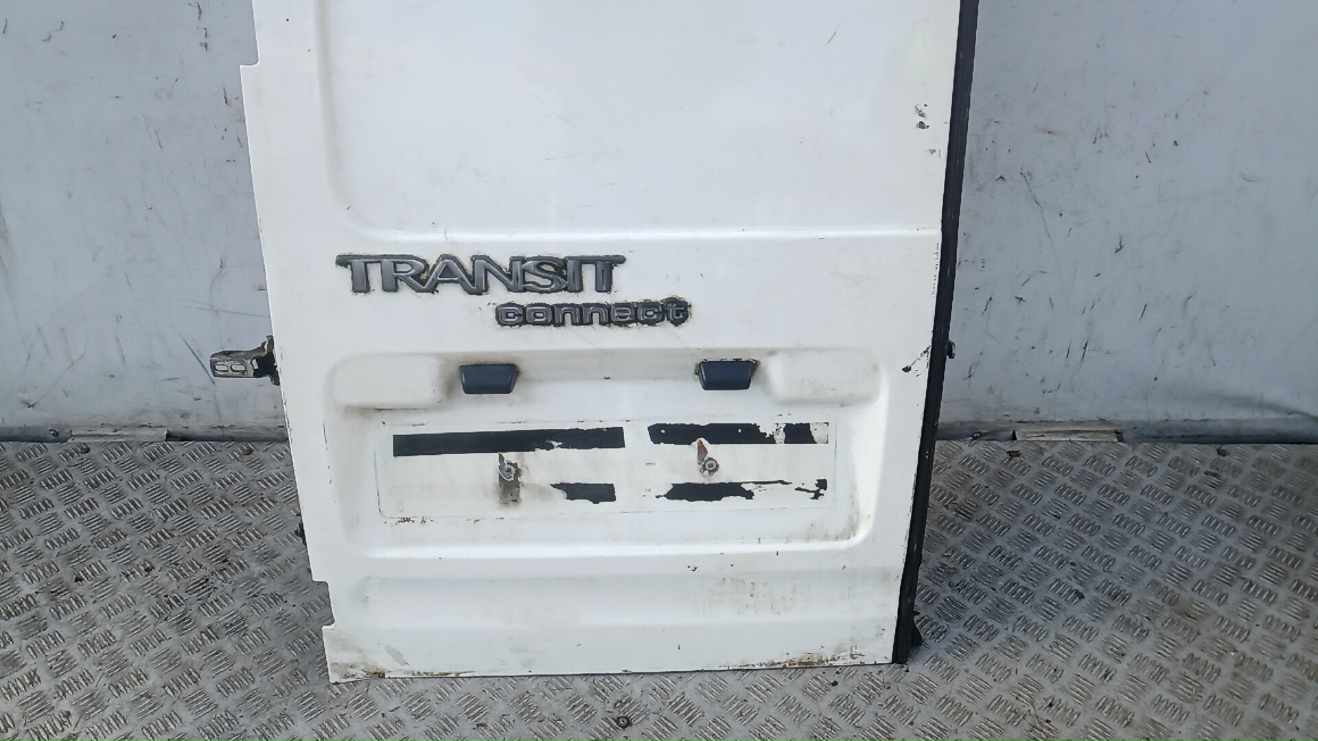 Дверь распашная левая Ford Transit Connect 1