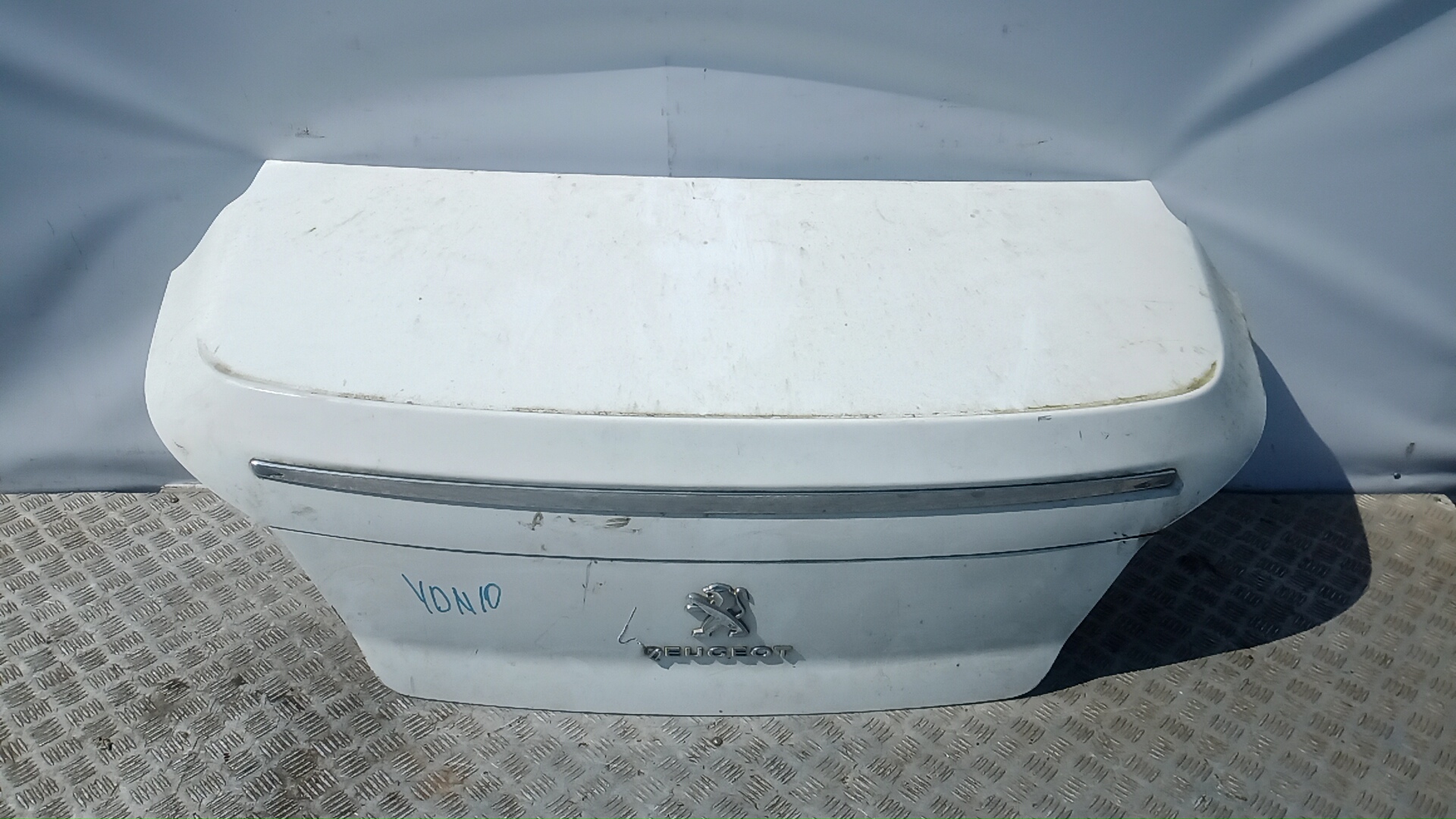 Крышка багажника Peugeot 508 1