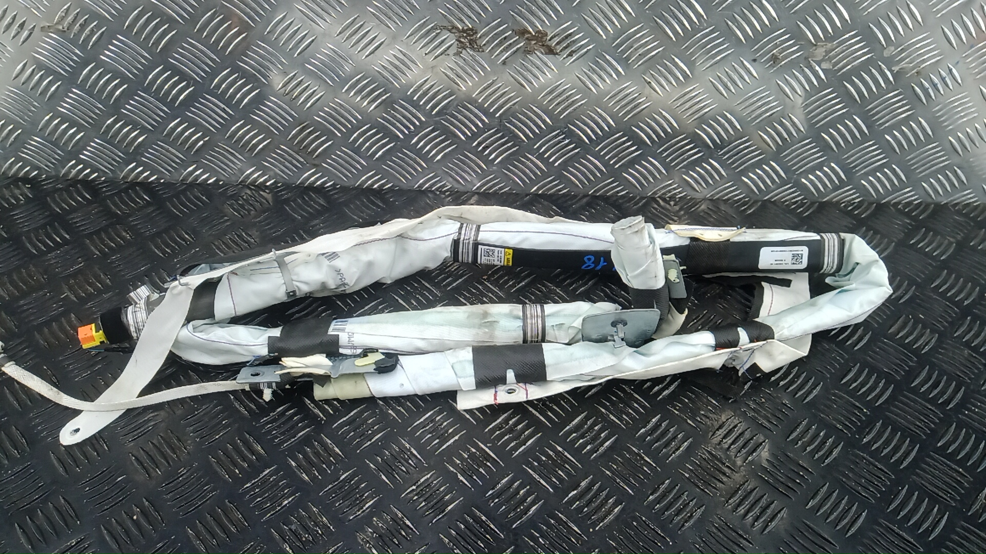 Шторка безопасности Ford Mondeo 5