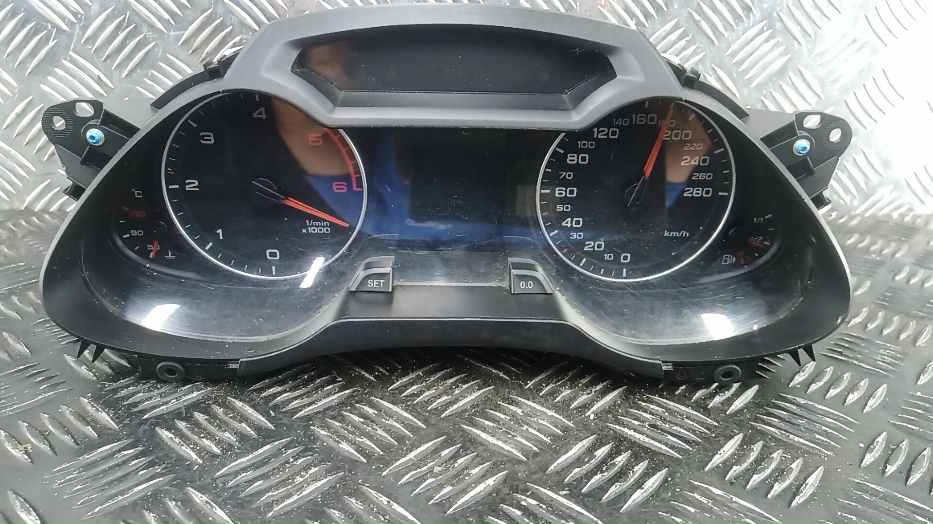 Щиток приборов Audi A4 B8