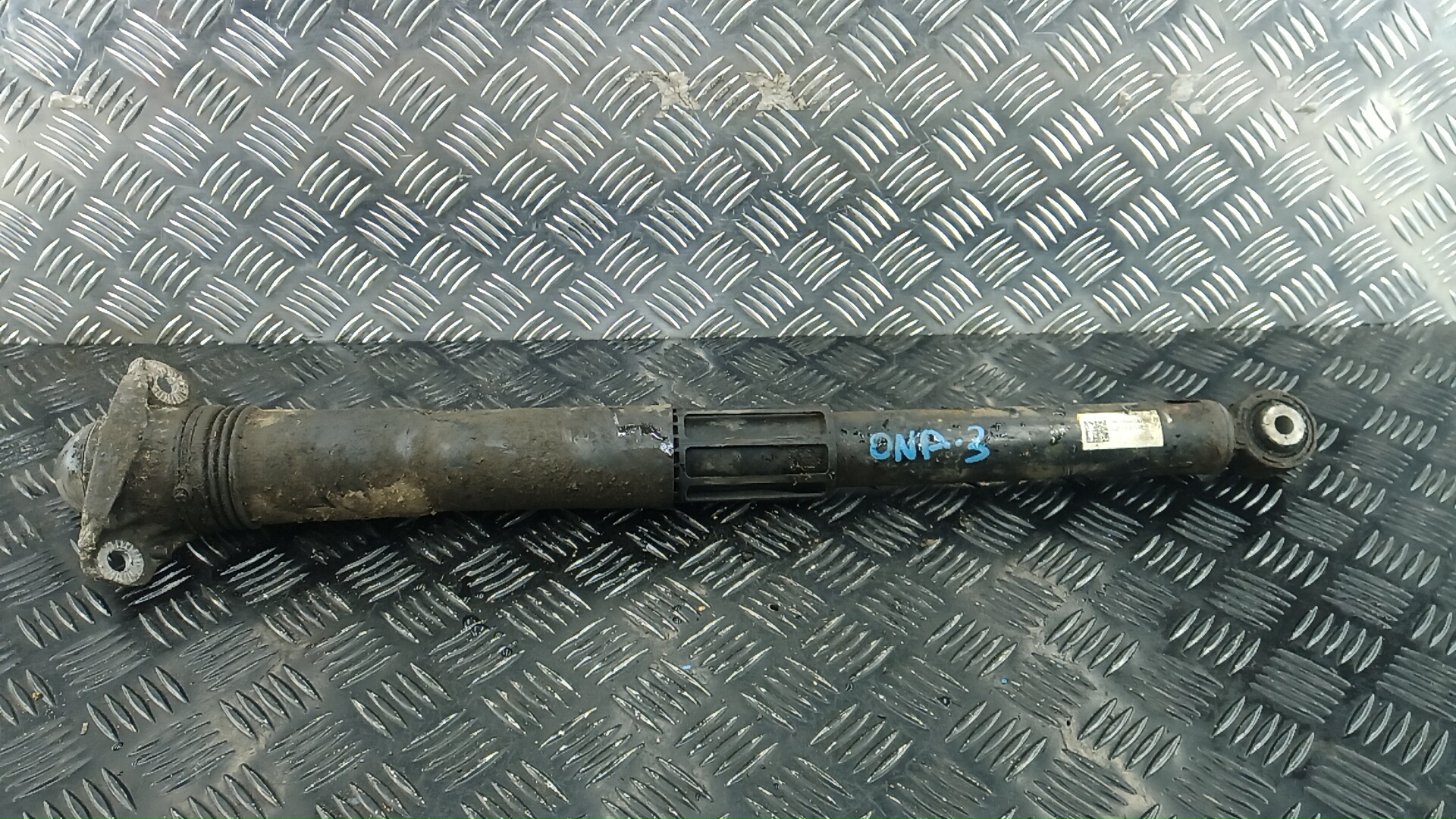 Амортизатор задней балки Skoda Octavia A7