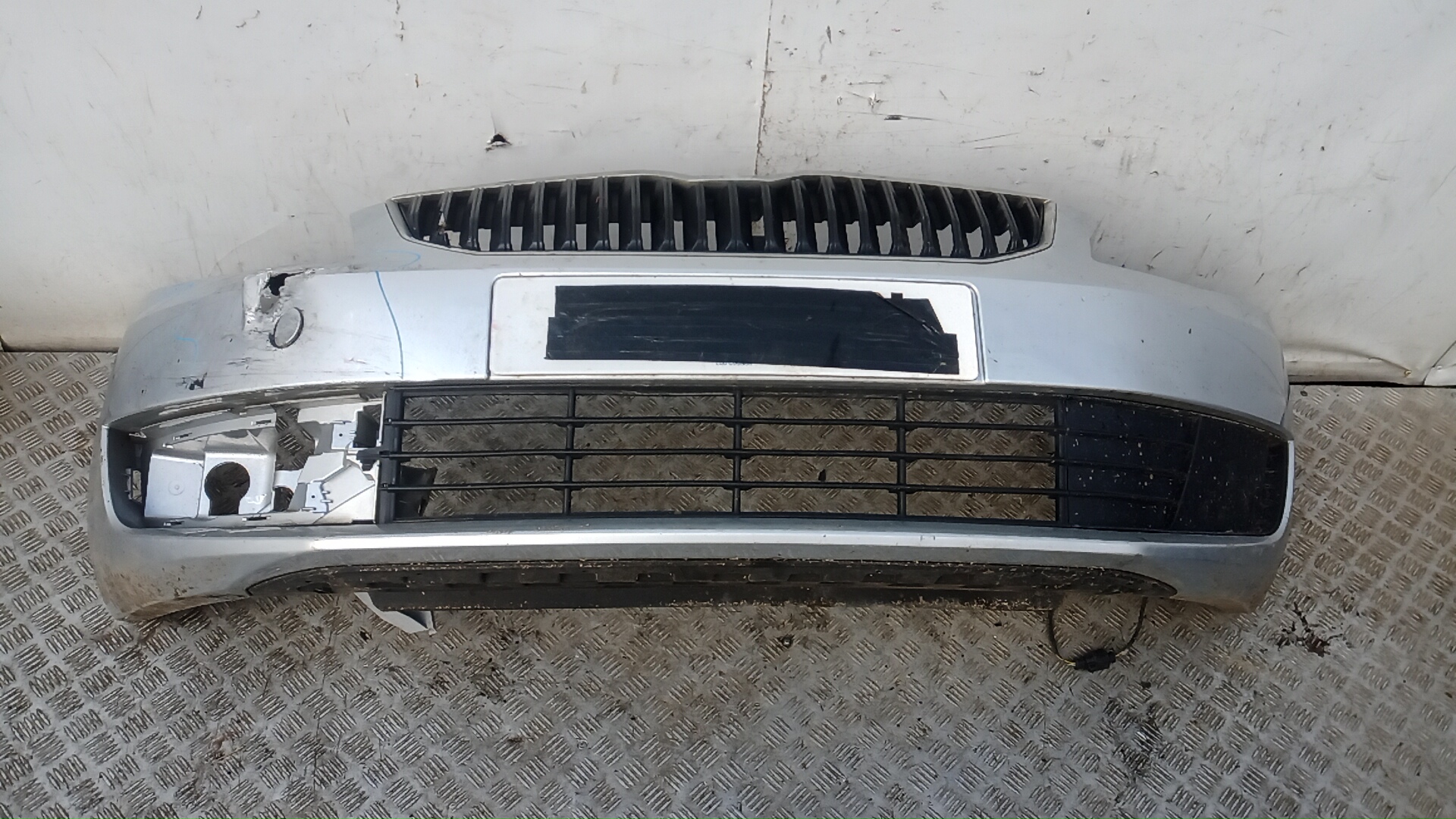 Бампер передний Skoda Octavia A7