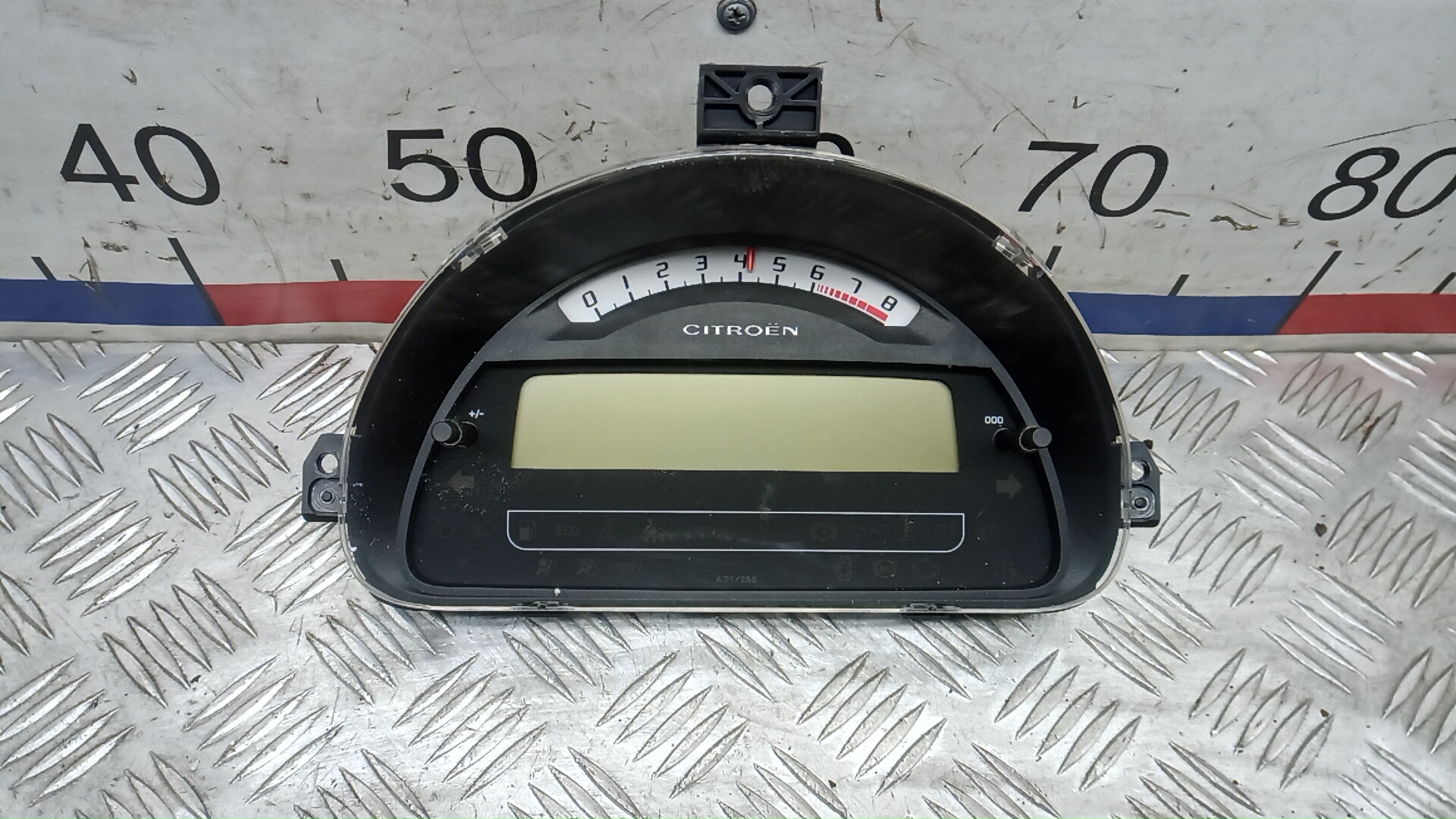 Щиток приборов Citroen C3 1