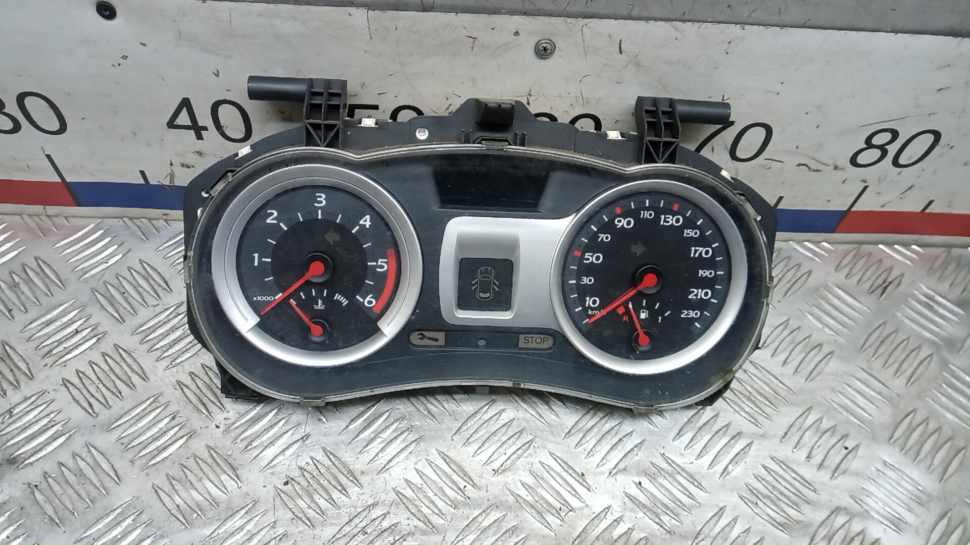 Щиток приборов Renault Clio 3