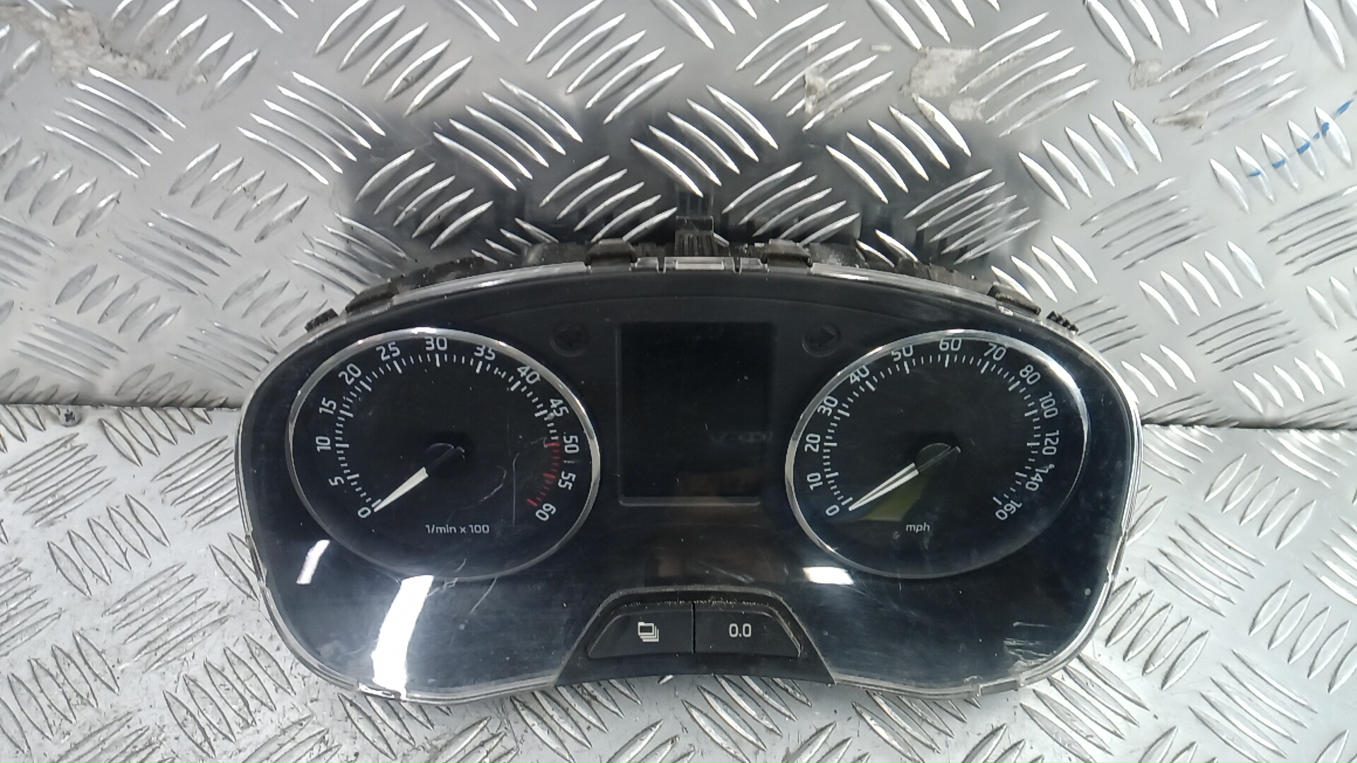 Щиток приборов Skoda Rapid