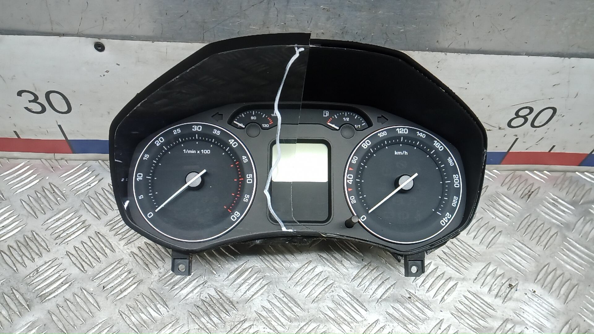 Щиток приборов Skoda Octavia A5