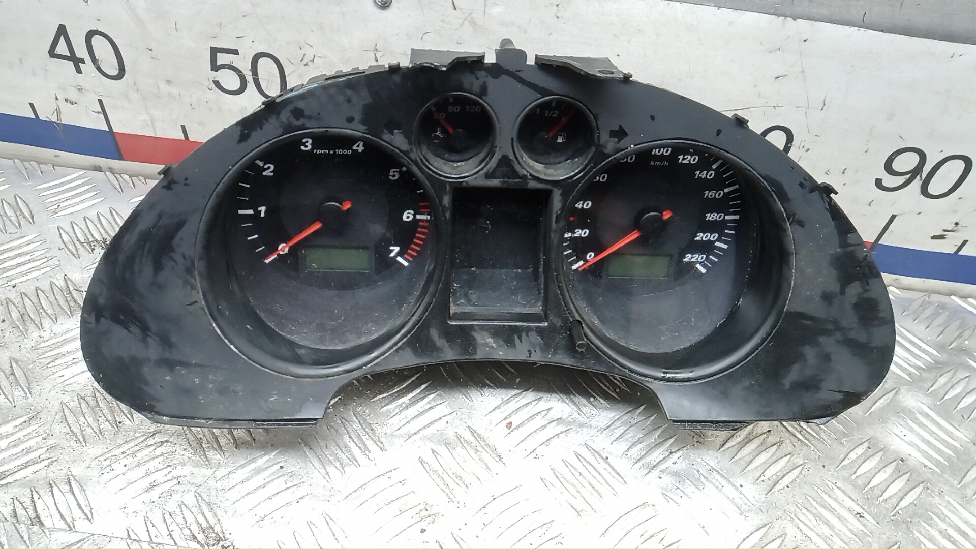 Щиток приборов Seat Ibiza 3