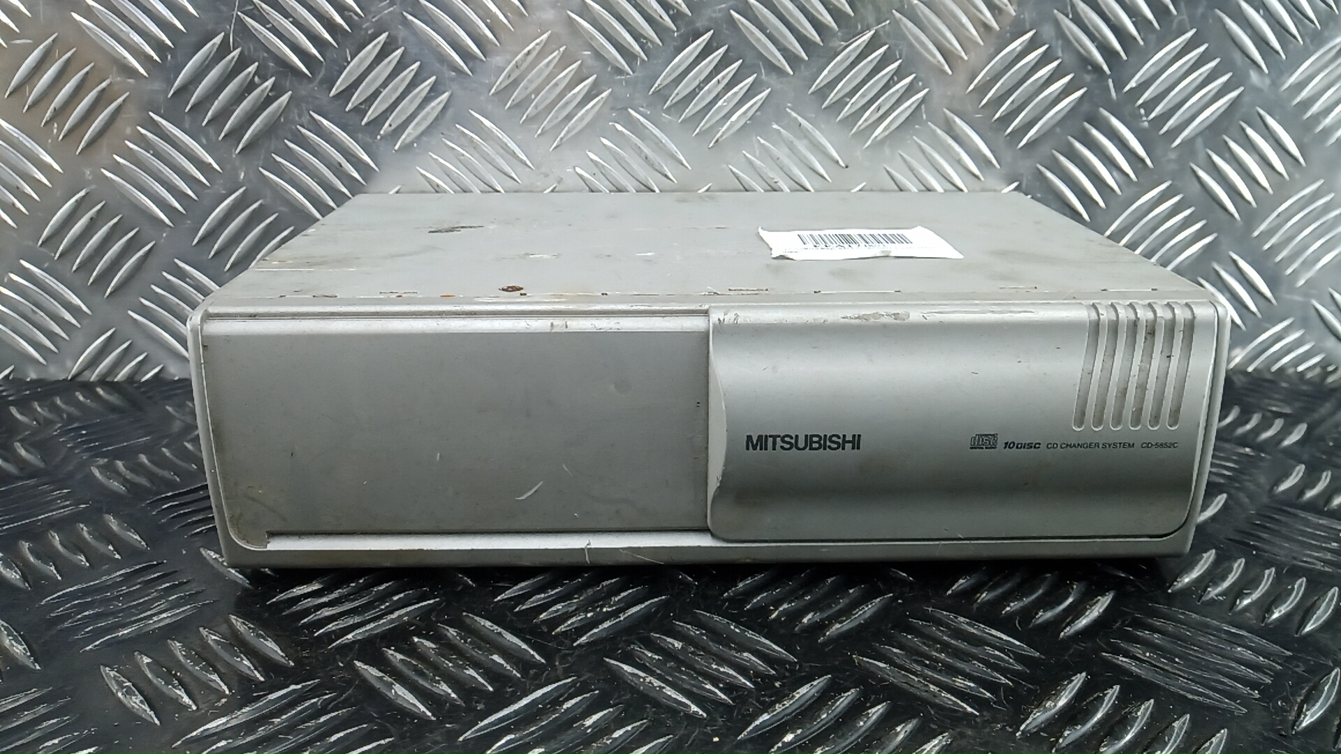 CD-чейнджер Mitsubishi L200 K4T
