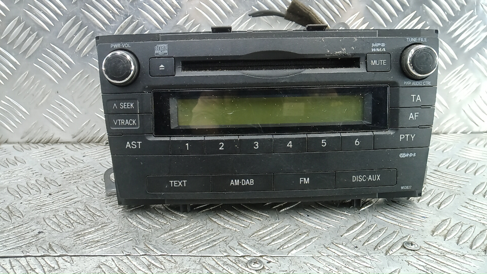 Магнитола Toyota Avensis T27