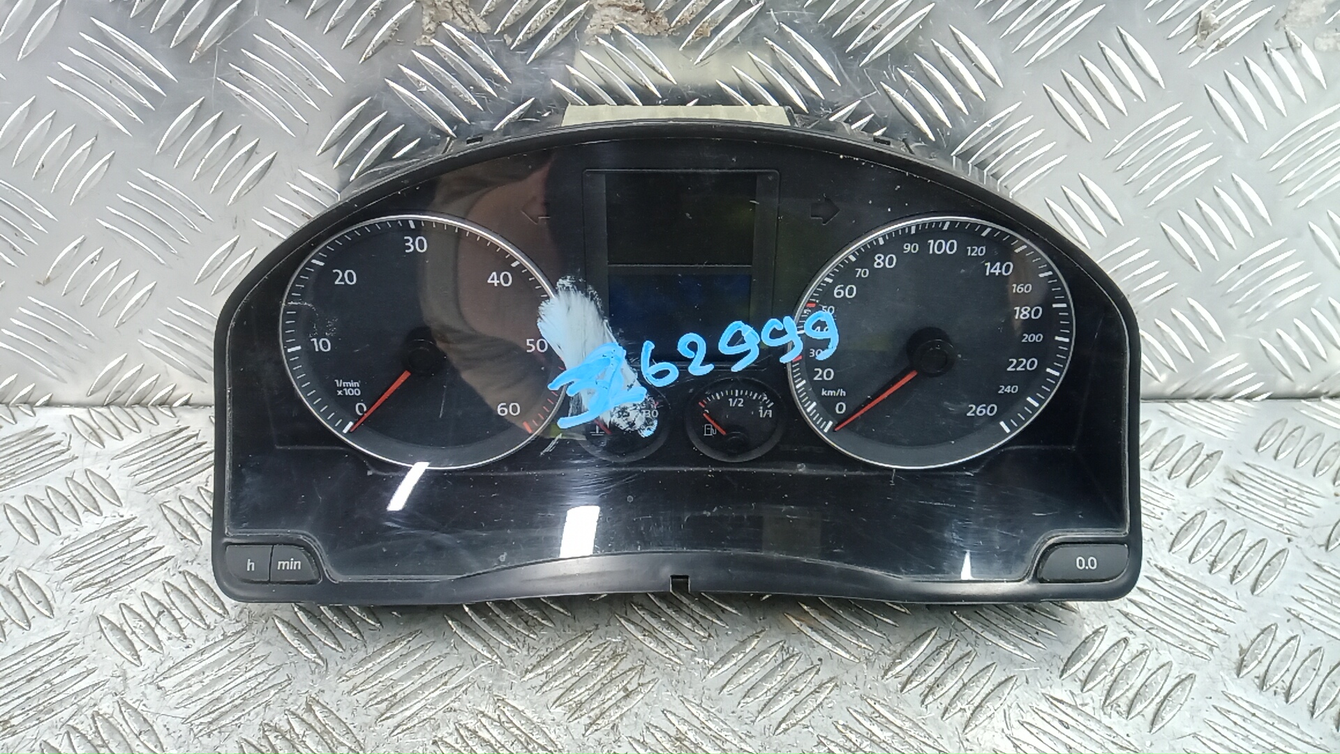 Щиток приборов Volkswagen Golf Plus