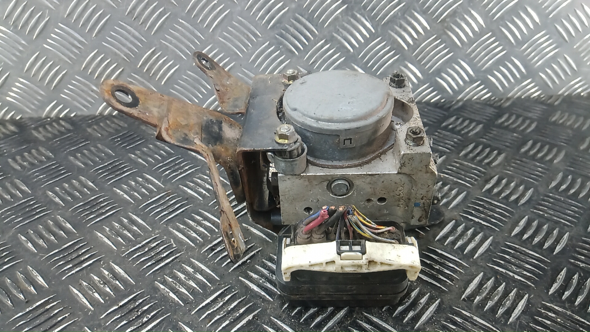 Блок ABS Mitsubishi L200 K4T