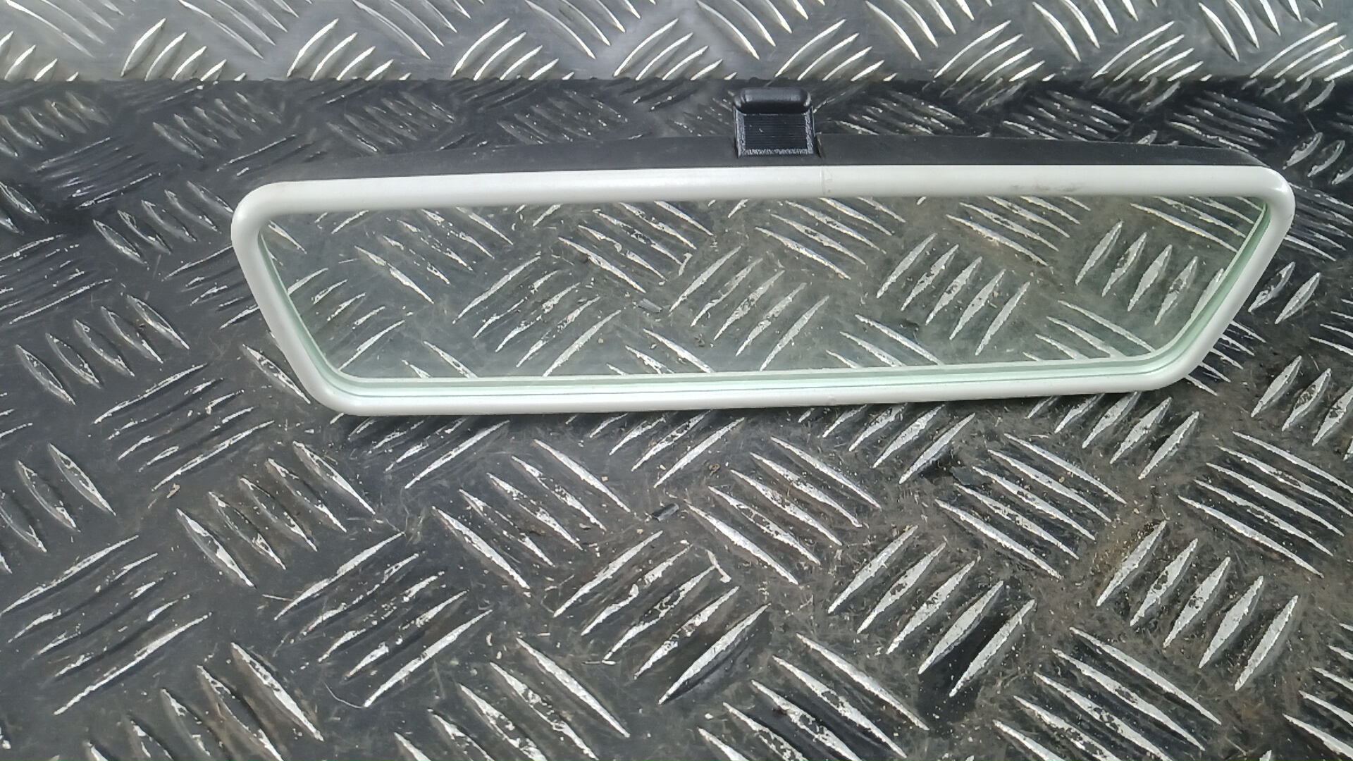 Зеркало салона Volkswagen Amarok 1