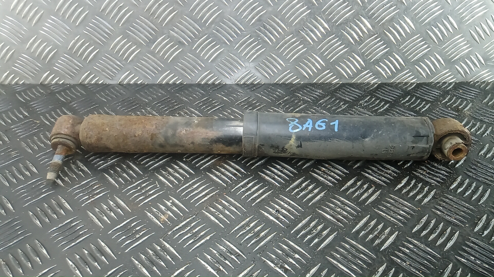 Амортизатор задней балки Nissan Qashqai J11