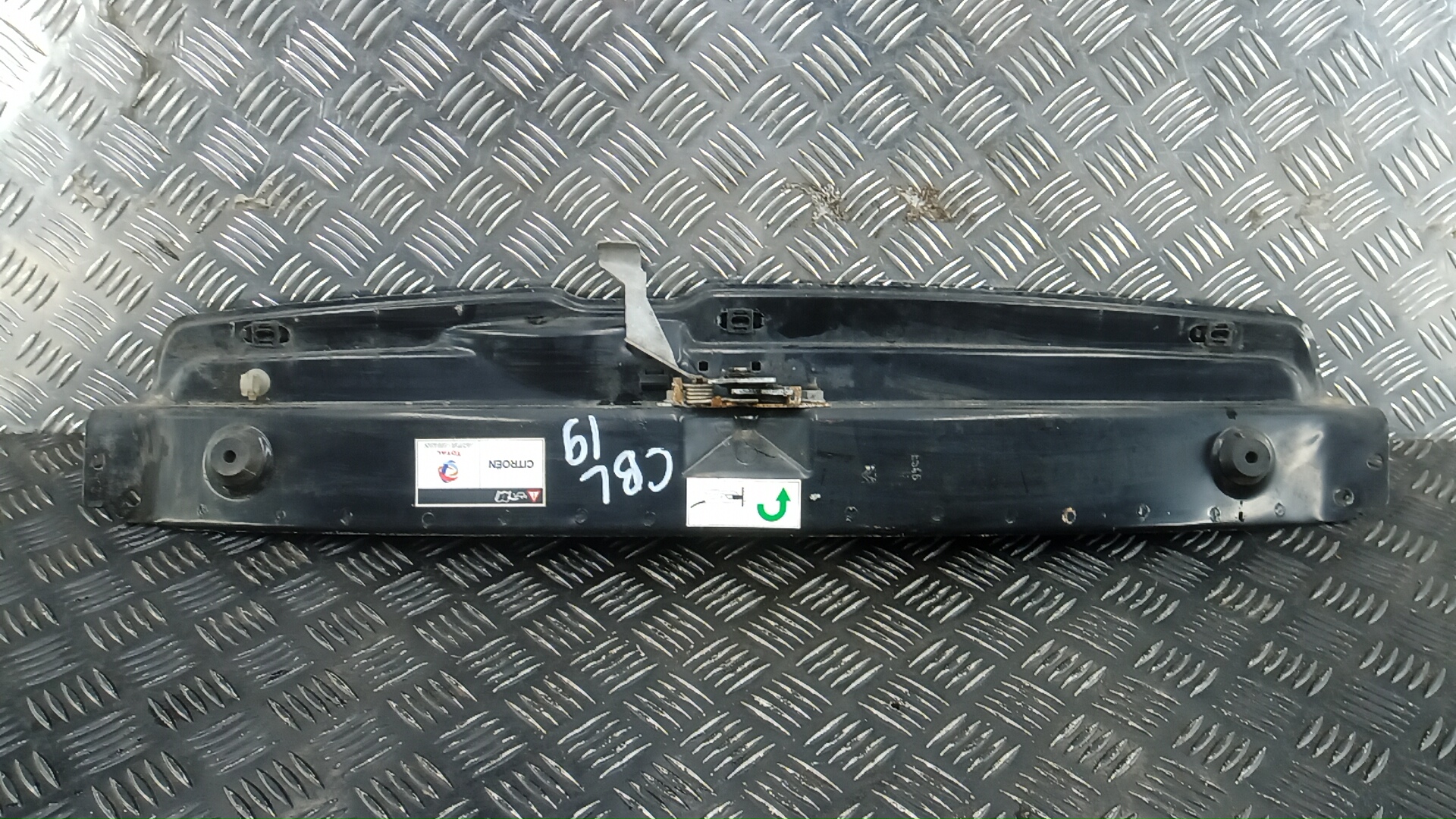 Рамка капота Citroen Xsara Picasso