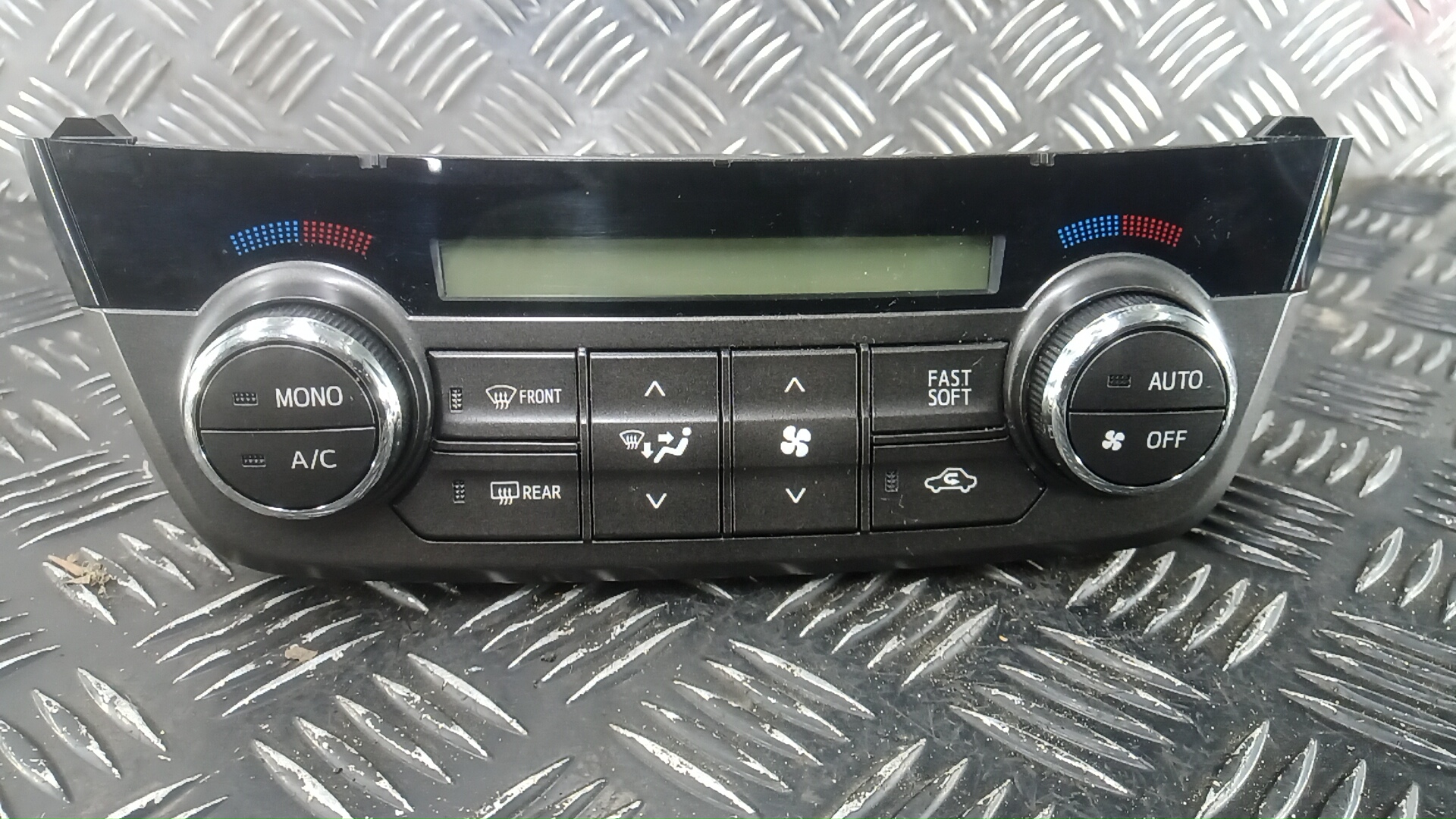 Блок управления печки и климат-контроля Toyota RAV4 CA40