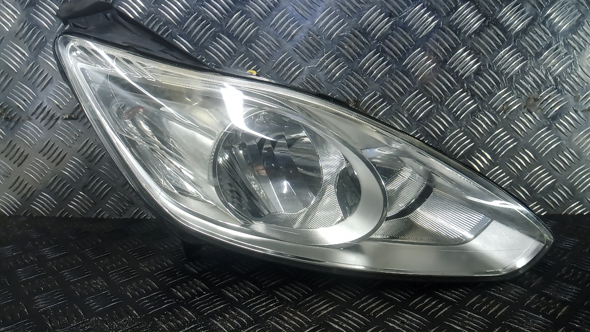 Фара правая Ford C-MAX 2