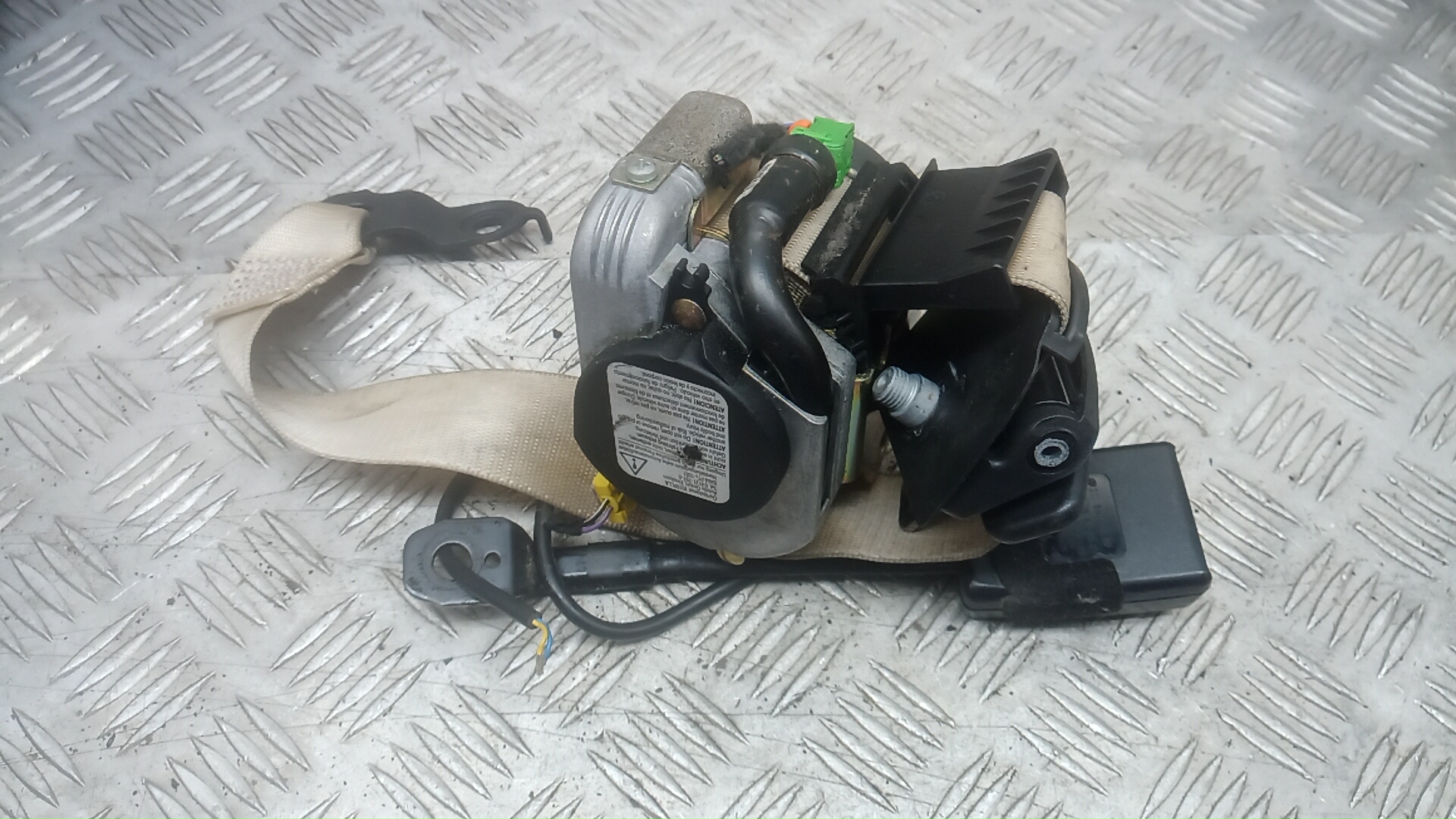 Ремень безопасности с пиропатроном сиденья переднего Mercedes-Benz E-Class W211