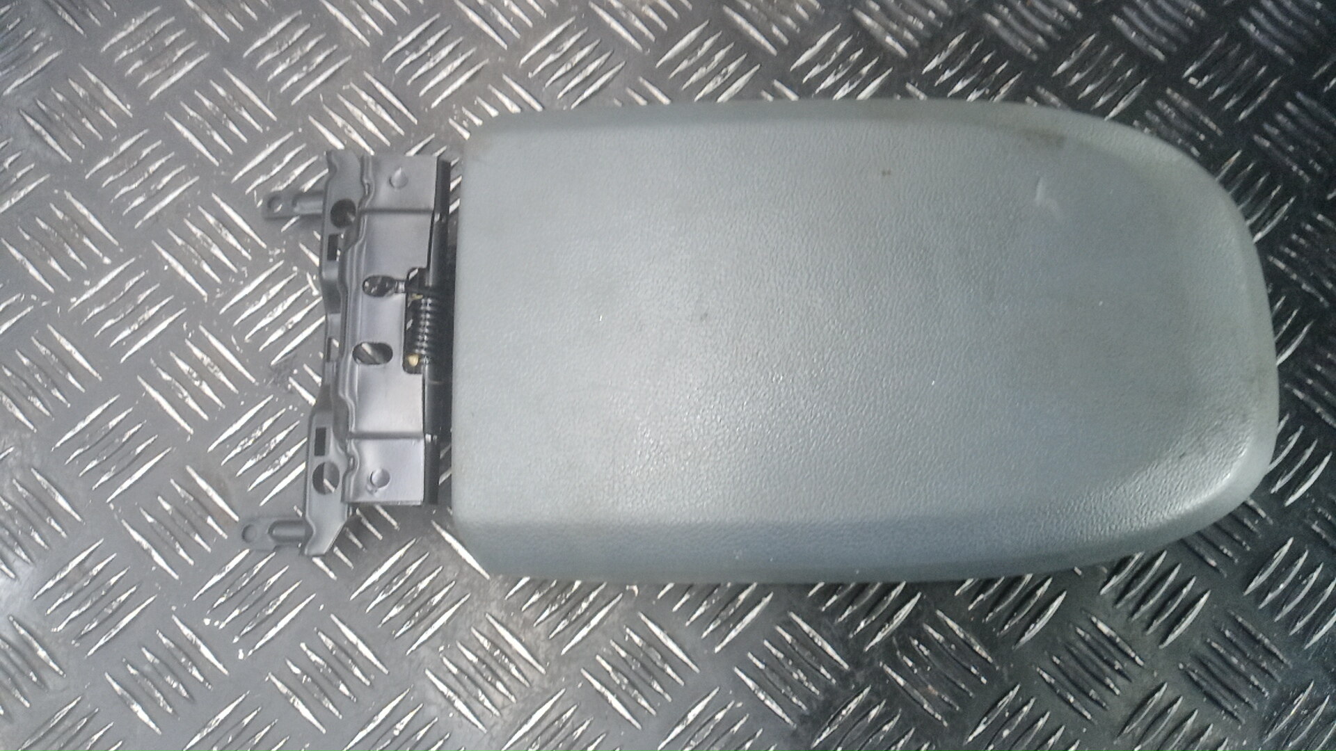 Подлокотник центральный Ford C-MAX 2