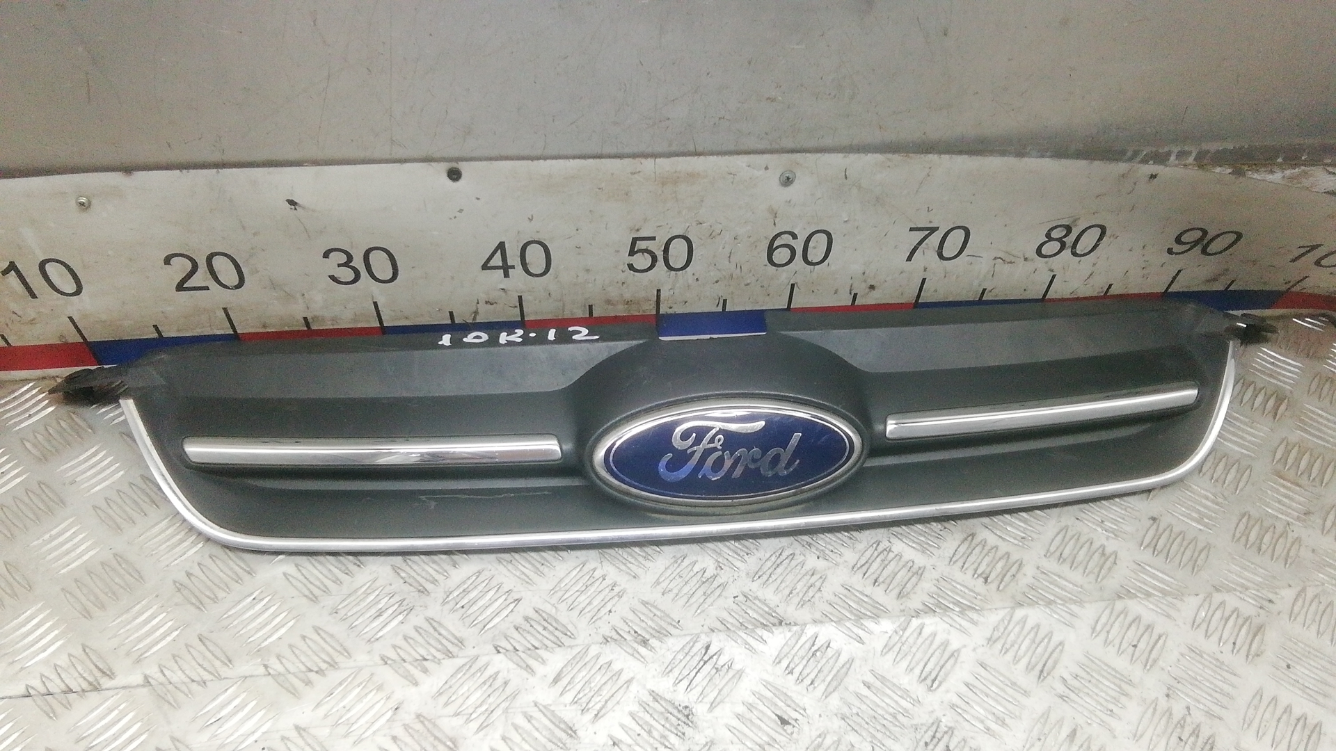 Решетка радиатора Ford C-MAX 2