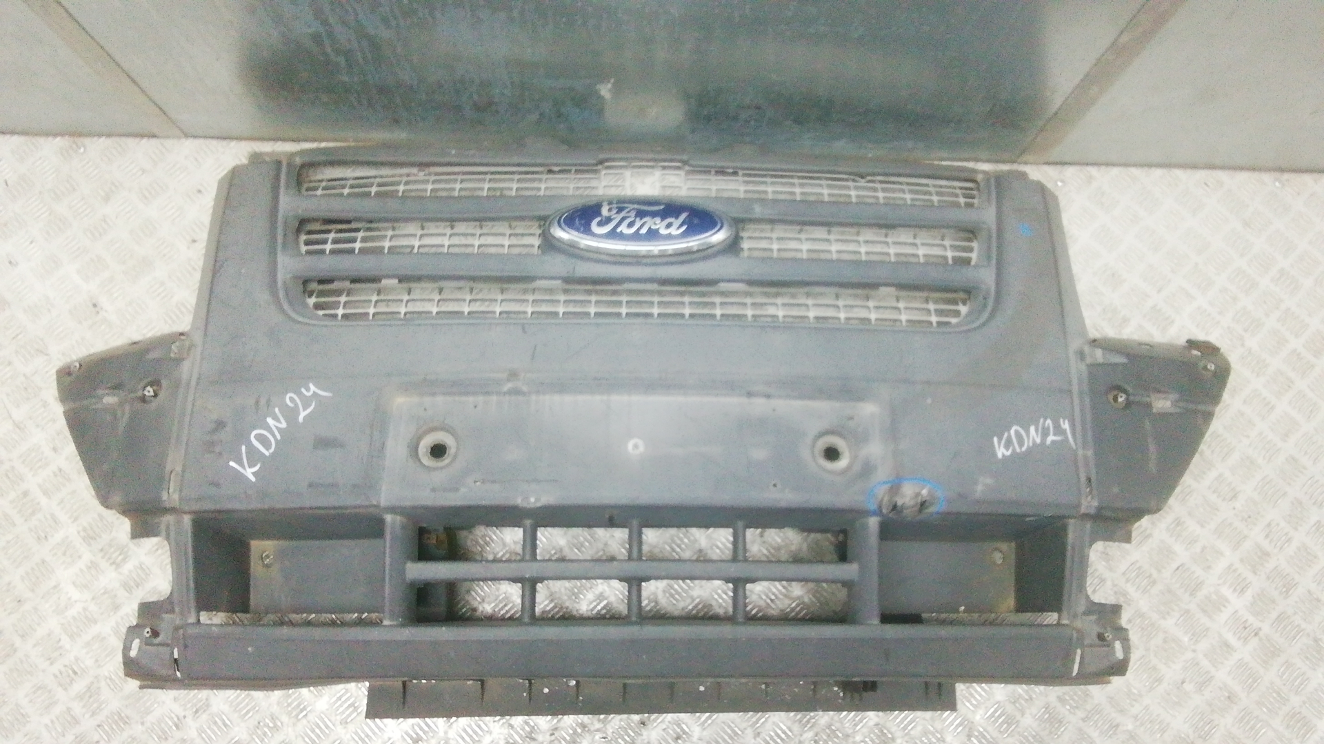 Бампер передний Ford Transit 7