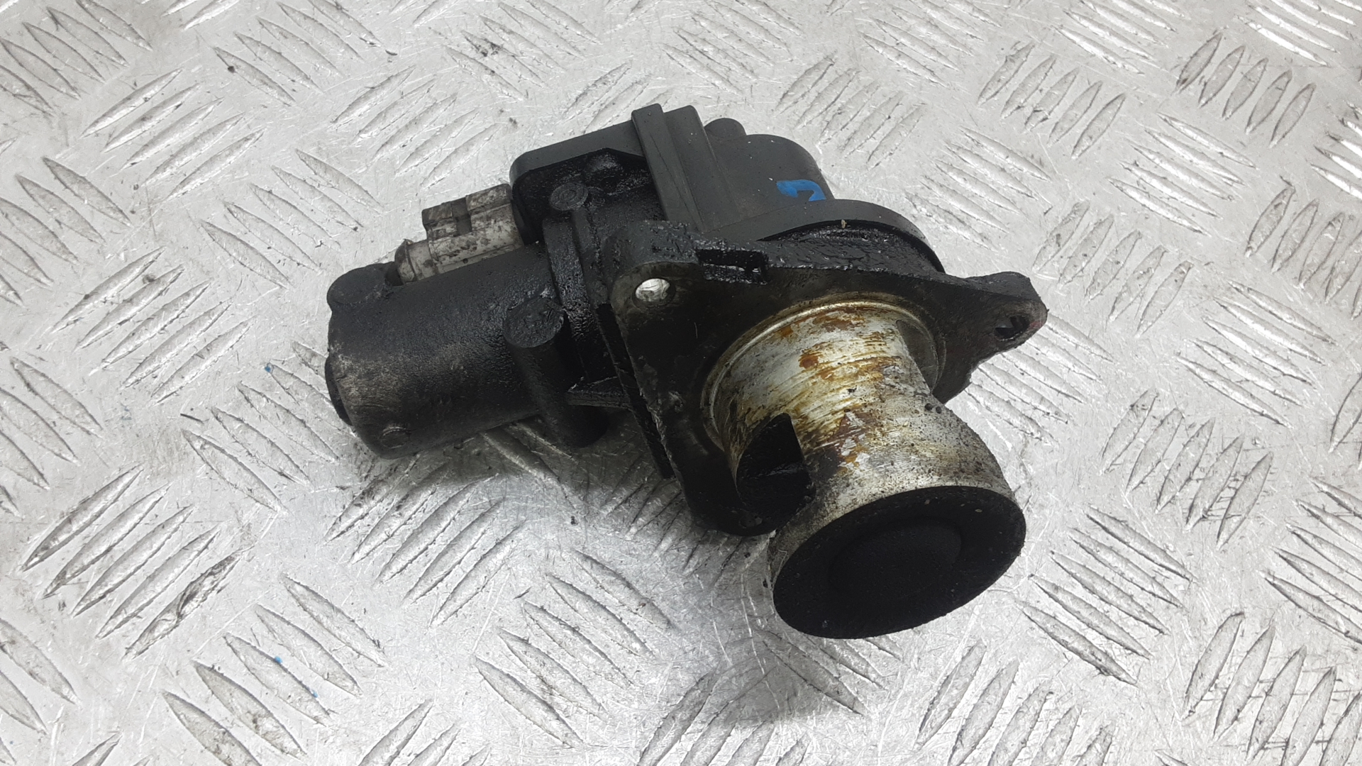 Клапан EGR дизельный Kia Carens