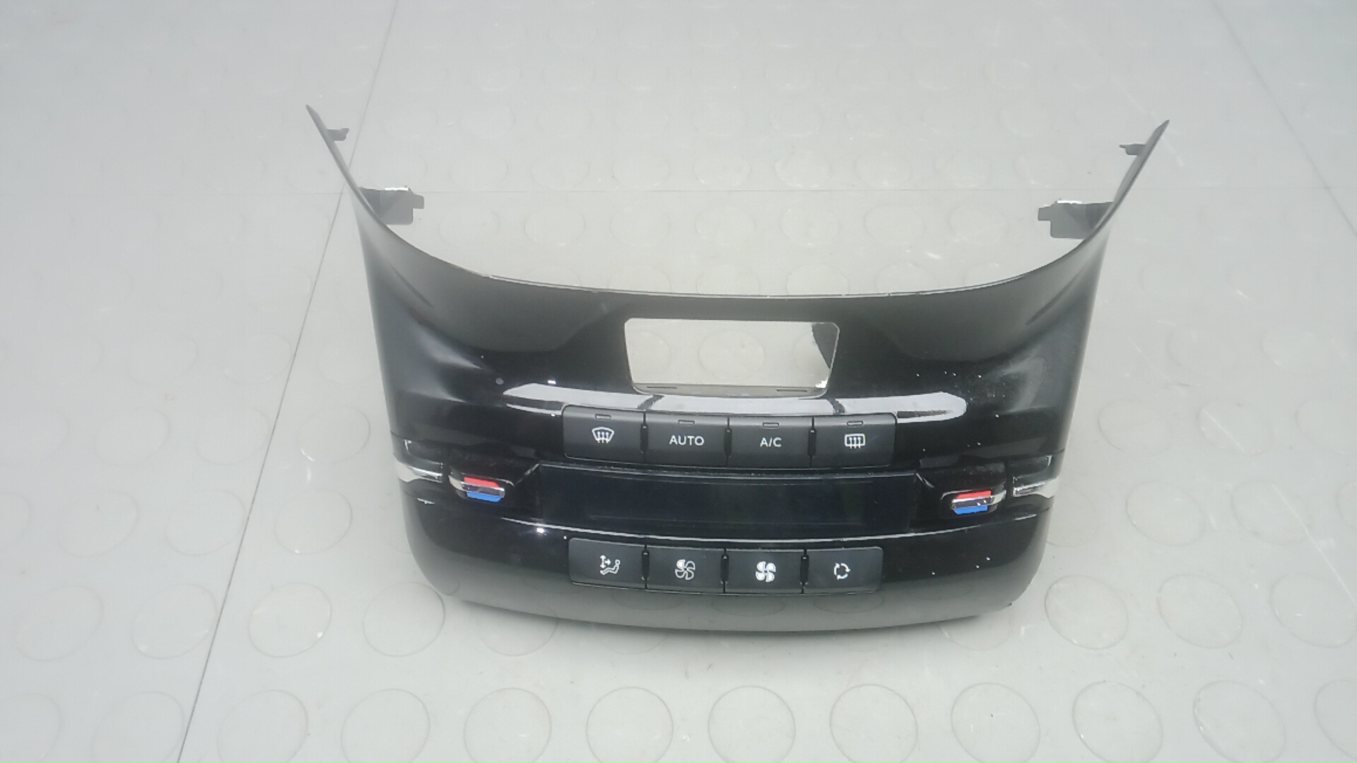 Блок управления печки и климат-контроля Peugeot 2008