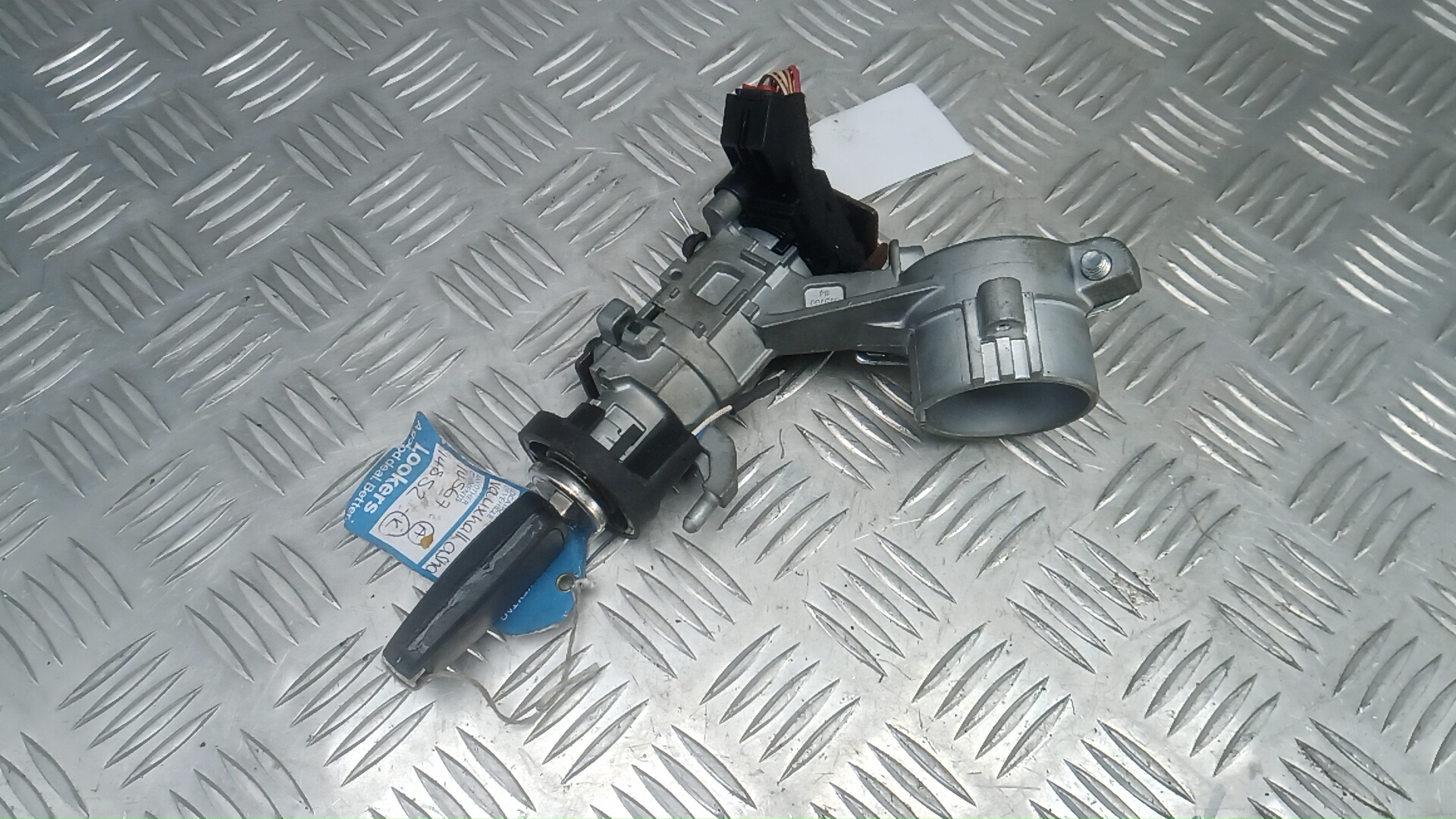 Замок зажигания Opel Astra J