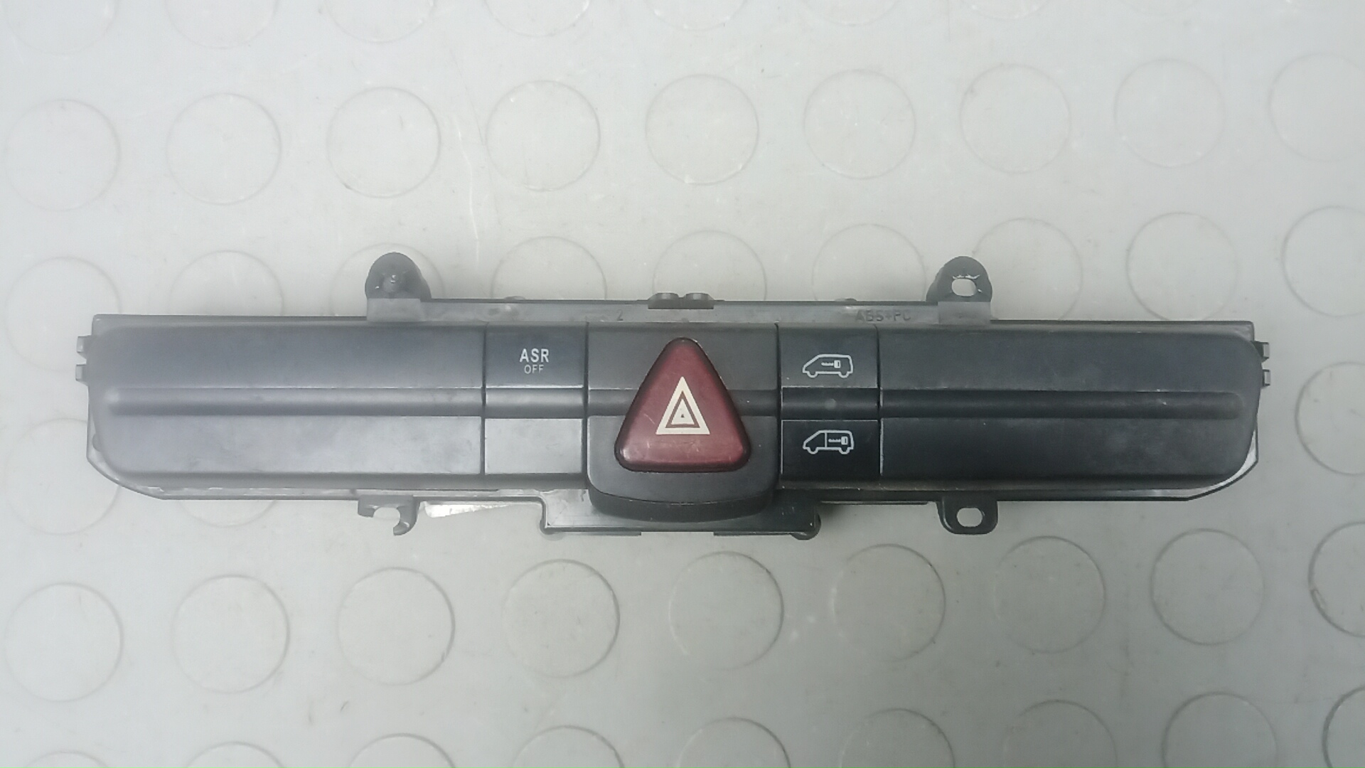Кнопка аварийки Mercedes-Benz Sprinter 2